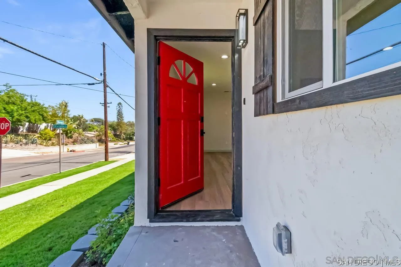 https://cdn.realtyfeed.com/cdn/127/250039924/3fc156d1f8dac3c1bc88743922fb718c.webp