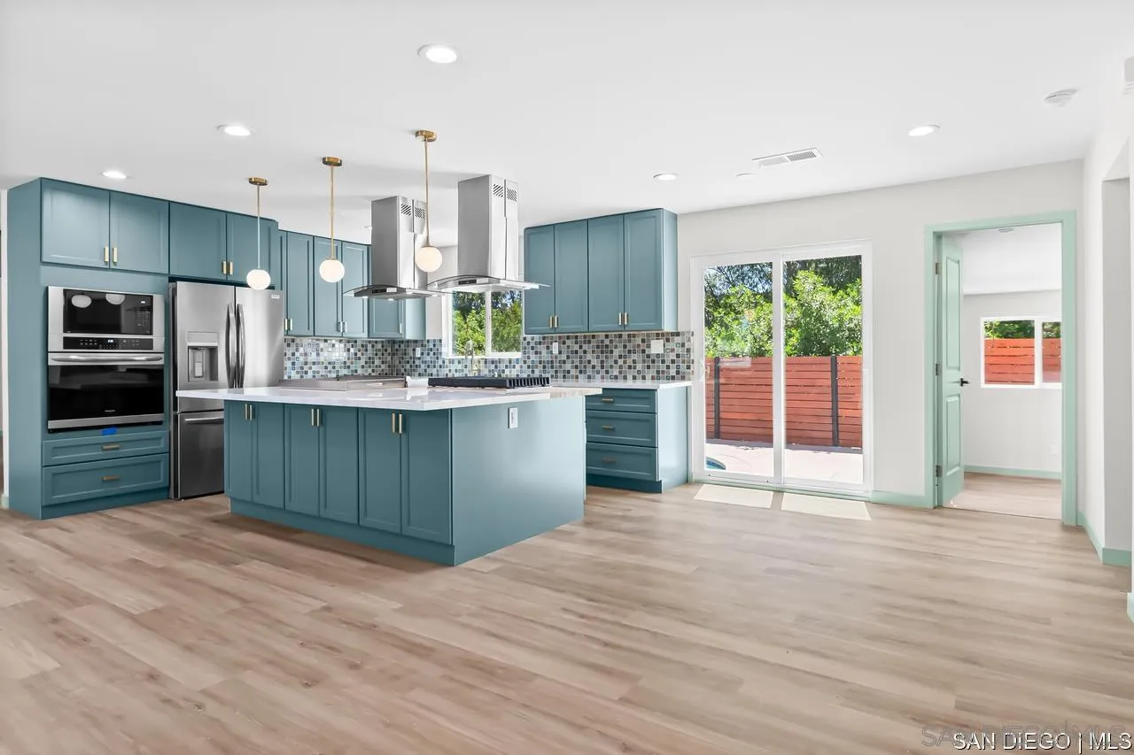 https://cdn.realtyfeed.com/cdn/127/250039924/ccea02d33a0082c7c3186b49415c22c2.webp