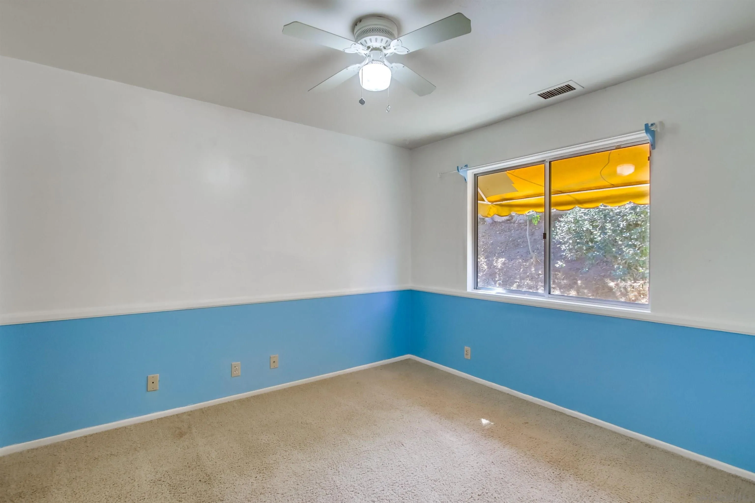 https://cdn.realtyfeed.com/cdn/127/250039930/329a9a1bfeb1a9b4b3f847f9140f0fe5.webp