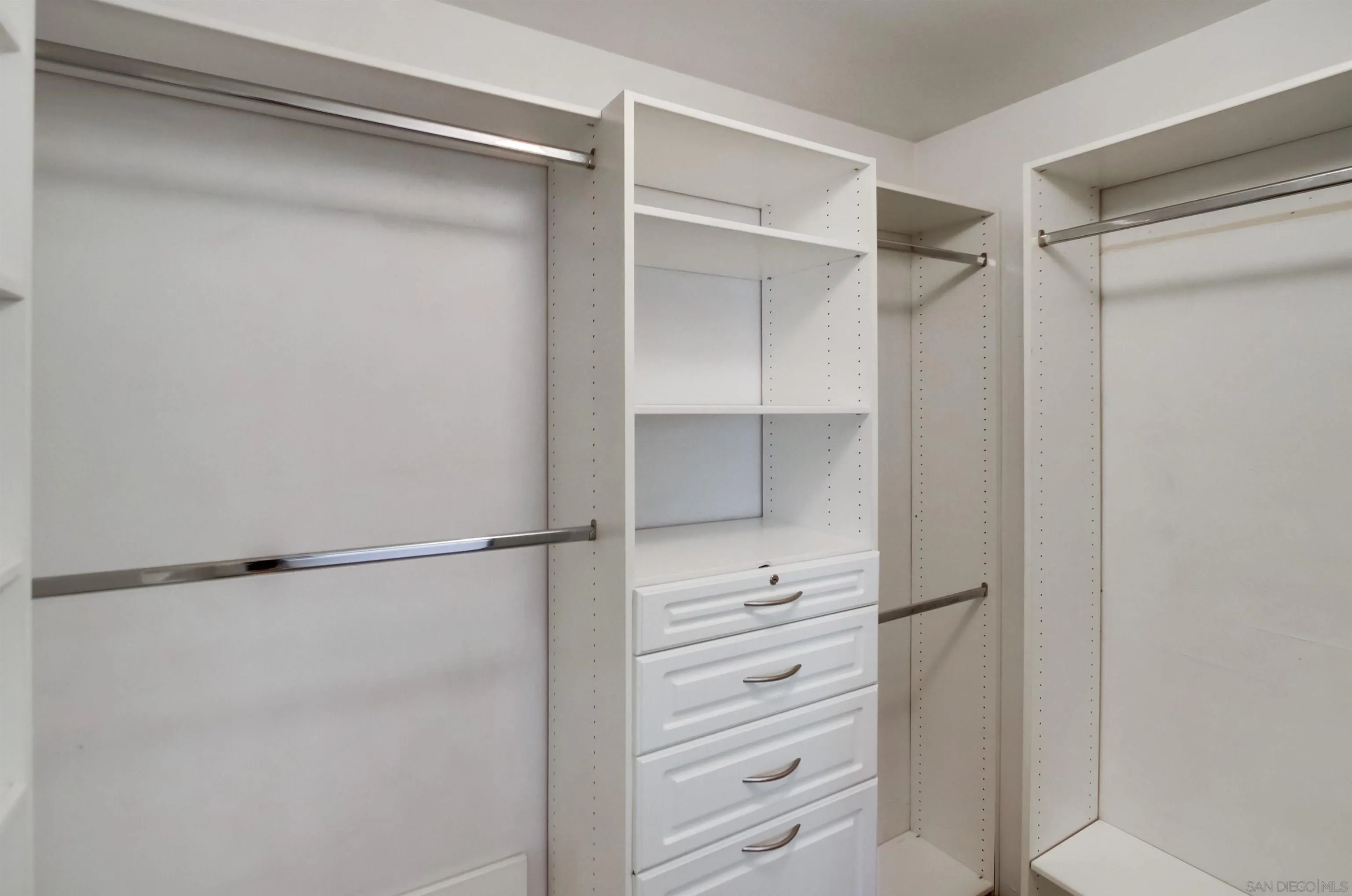 https://cdn.realtyfeed.com/cdn/127/250039930/a6a8ce2b171ce95b1fd16f4d236f5faa.webp