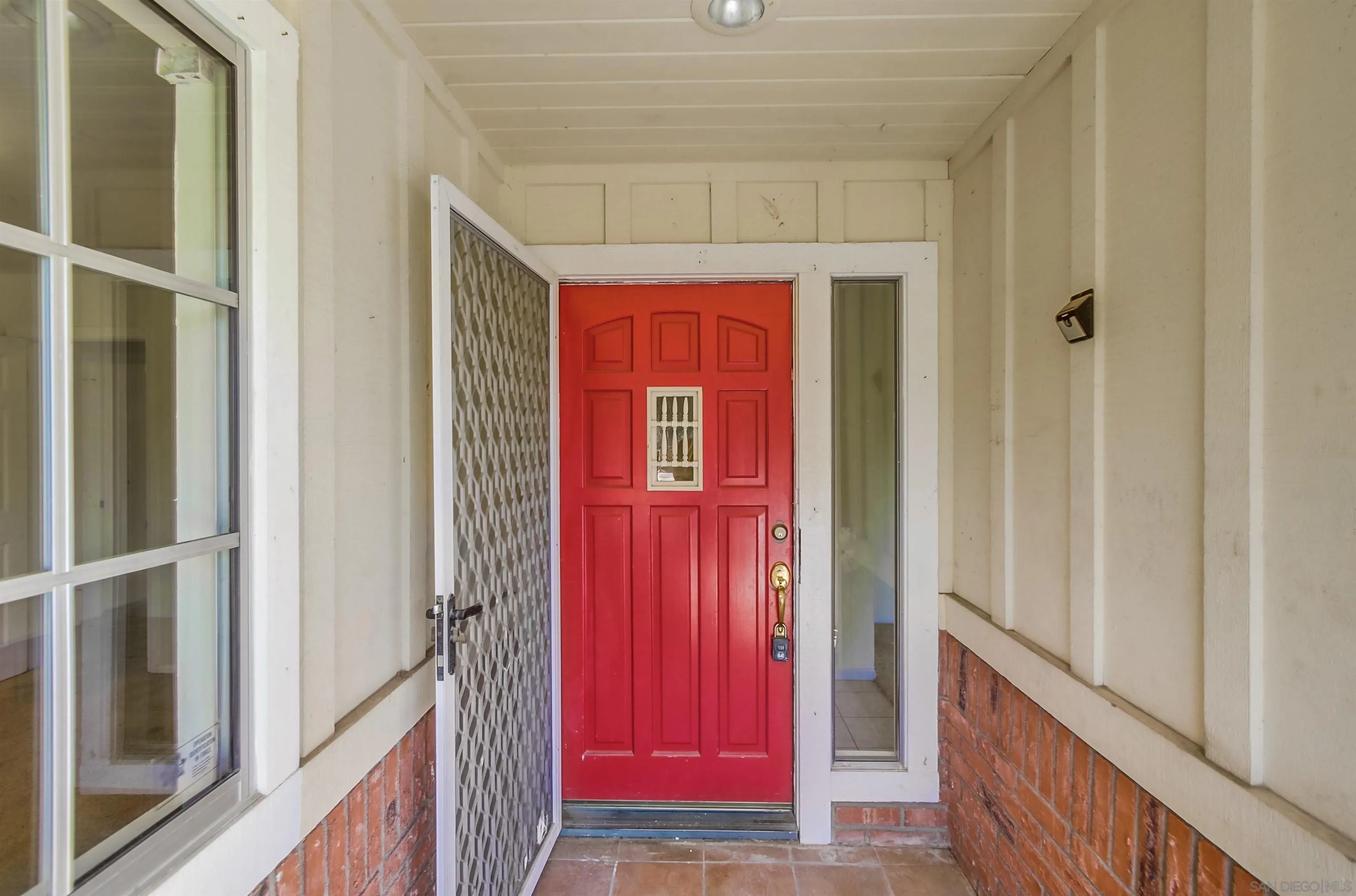 https://cdn.realtyfeed.com/cdn/127/250039930/d9ab54e5ccc785a979bc6deb8fb5a718.webp
