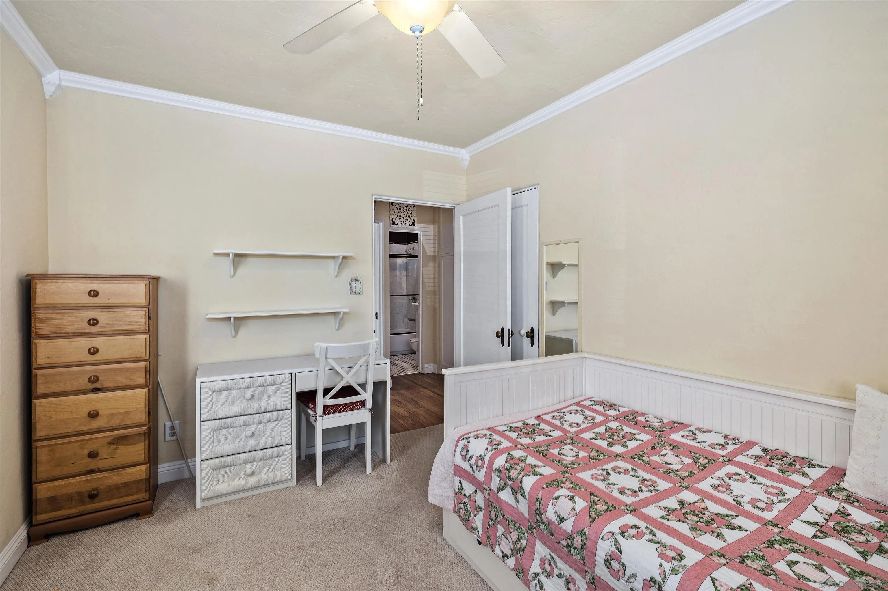 https://cdn.realtyfeed.com/cdn/127/250039931/ea68f3bc96c7b579f8d937a4e699d0c3.webp