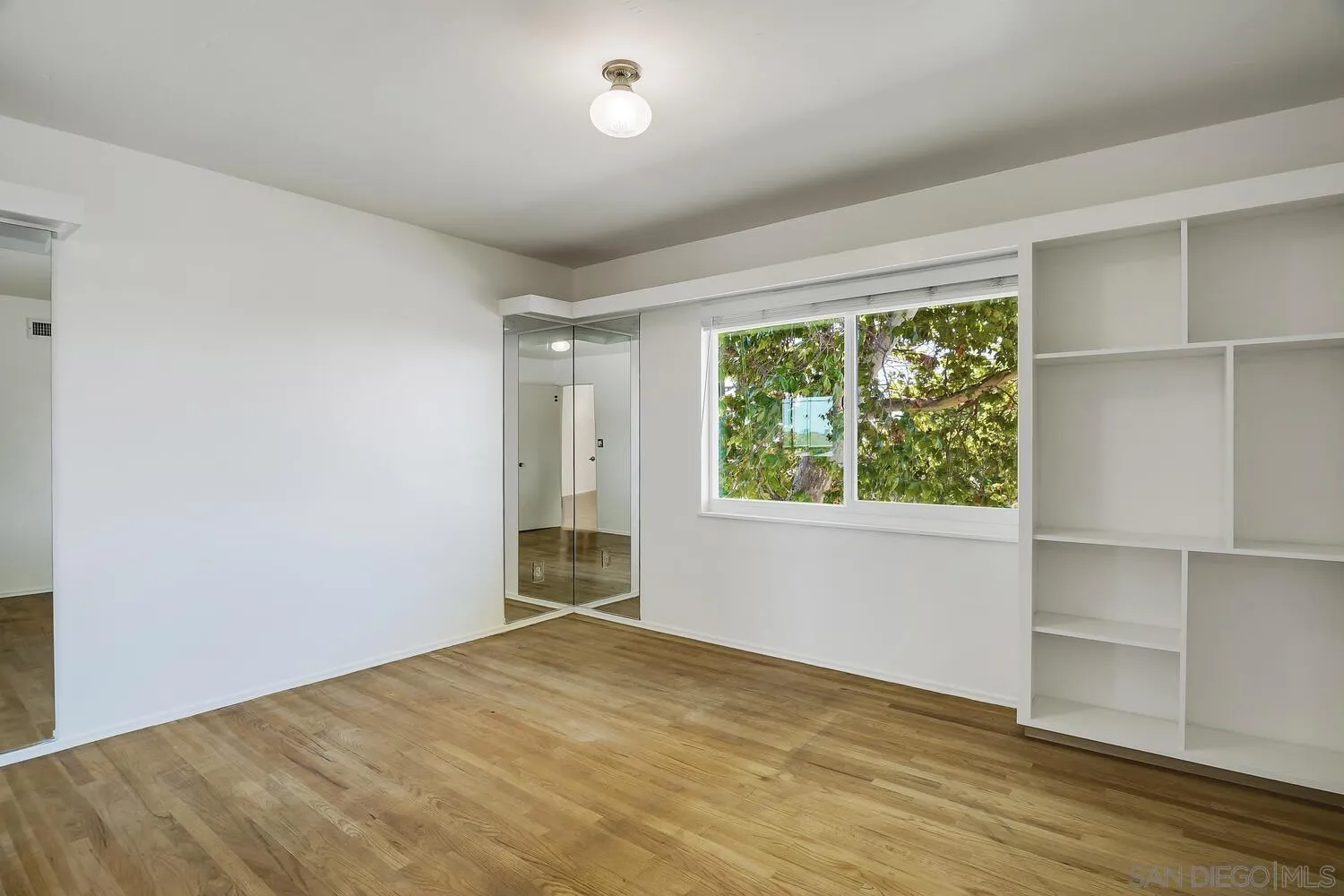 https://cdn.realtyfeed.com/cdn/127/250039932/20aefc58b4ddd043b9a1c7a018caac81.webp