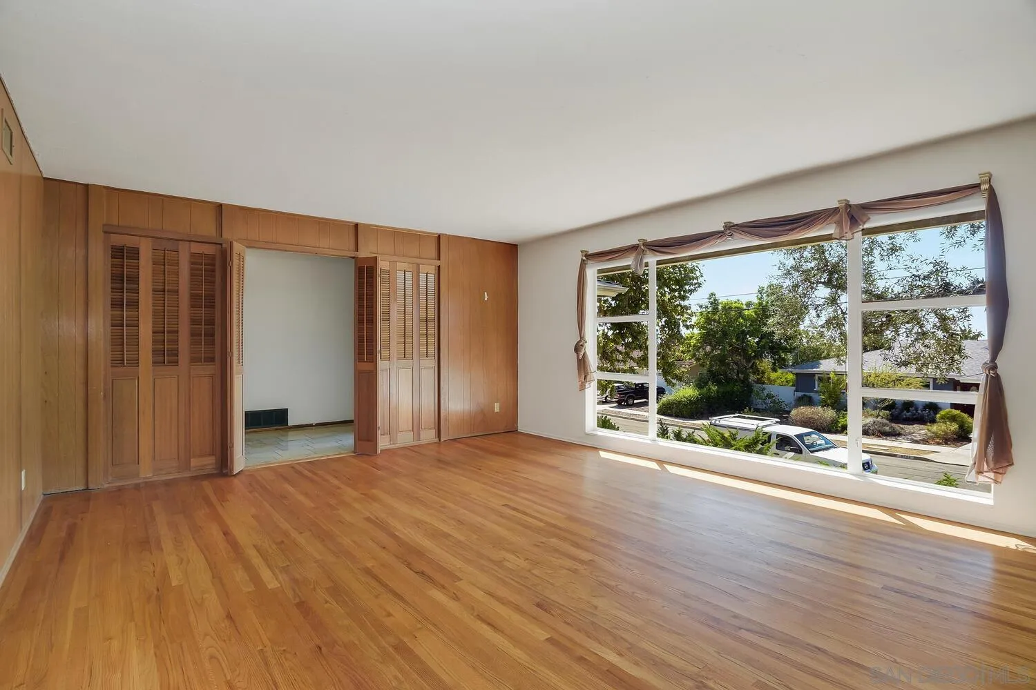 https://cdn.realtyfeed.com/cdn/127/250039932/38804ceff814c92d01009b715f699b50.webp