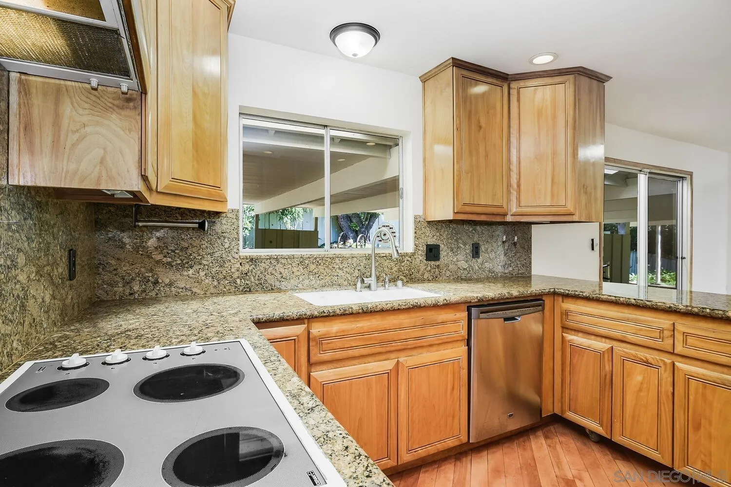 https://cdn.realtyfeed.com/cdn/127/250039932/c2ccccfdafb033c19839b61083ac0cf0.webp