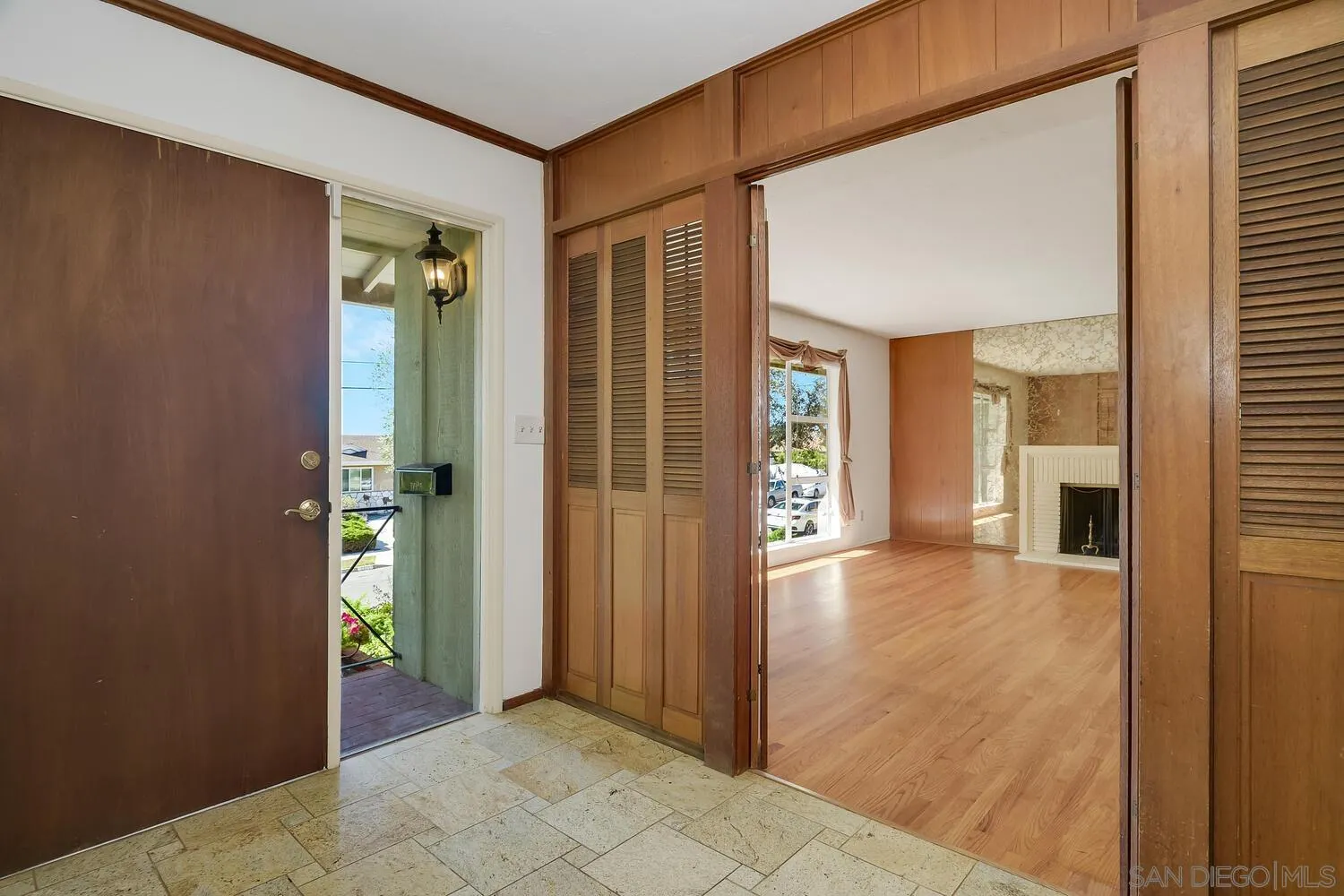 https://cdn.realtyfeed.com/cdn/127/250039932/c6515b674024cfb884b44e7eba5cdd7d.webp