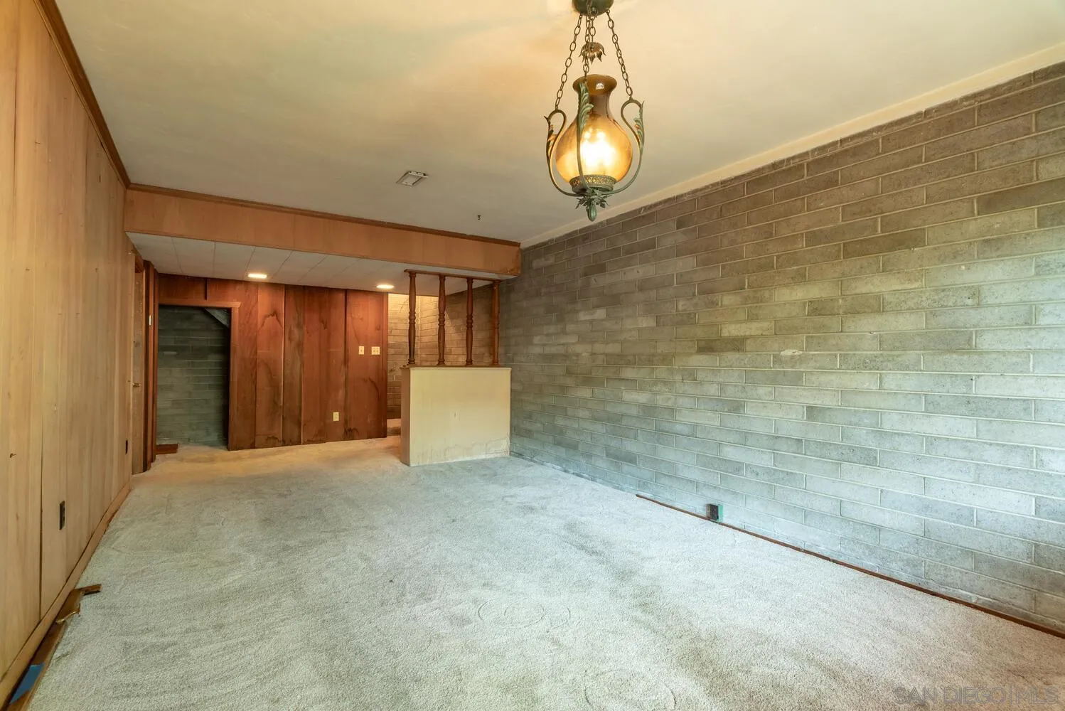 https://cdn.realtyfeed.com/cdn/127/250039932/c749aed6ecbf78358de7e70c7f42671d.webp