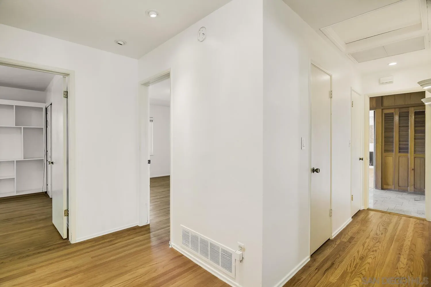 https://cdn.realtyfeed.com/cdn/127/250039932/d5a3e119c7a373415dd16b6fcda03c19.webp