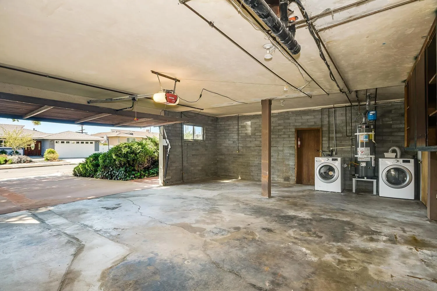 https://cdn.realtyfeed.com/cdn/127/250039932/d966e5c6c7daa2595f3b6bfa6caf1f83.webp