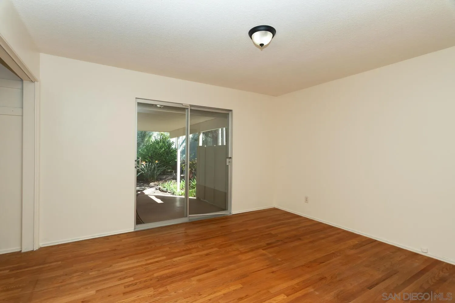 https://cdn.realtyfeed.com/cdn/127/250039932/f6ce8ea1ce1ea8fa30288286301fe7f5.webp