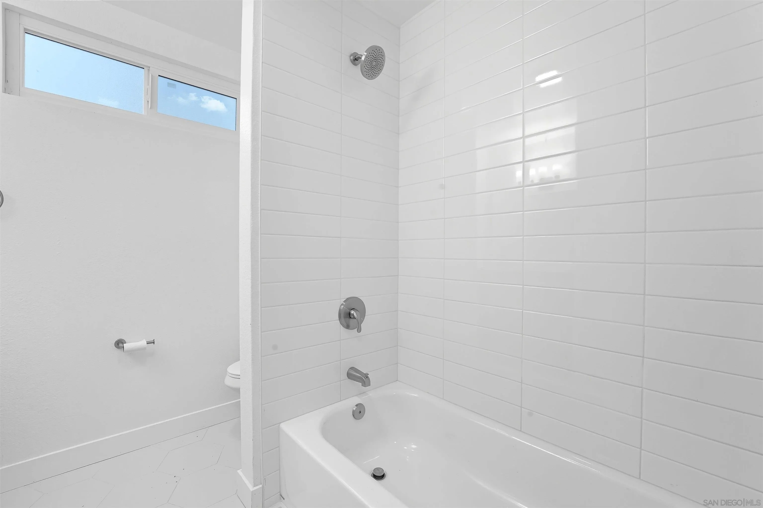 https://cdn.realtyfeed.com/cdn/127/250039939/6d4273f719c6c296105f0774ba6b71b7.webp
