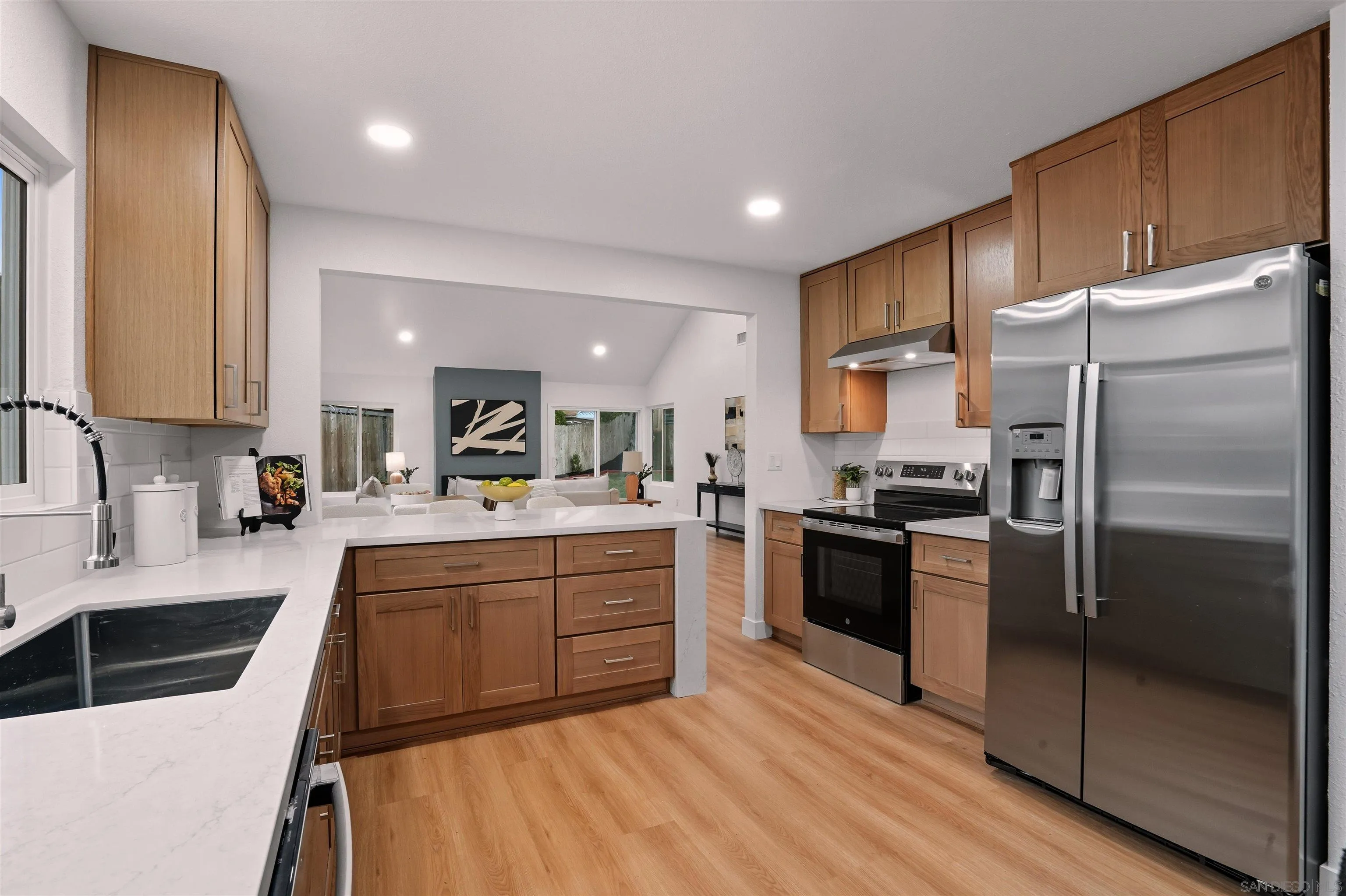 https://cdn.realtyfeed.com/cdn/127/250039939/94f31e1e38d9c1b1df1a90065a8783b5.webp