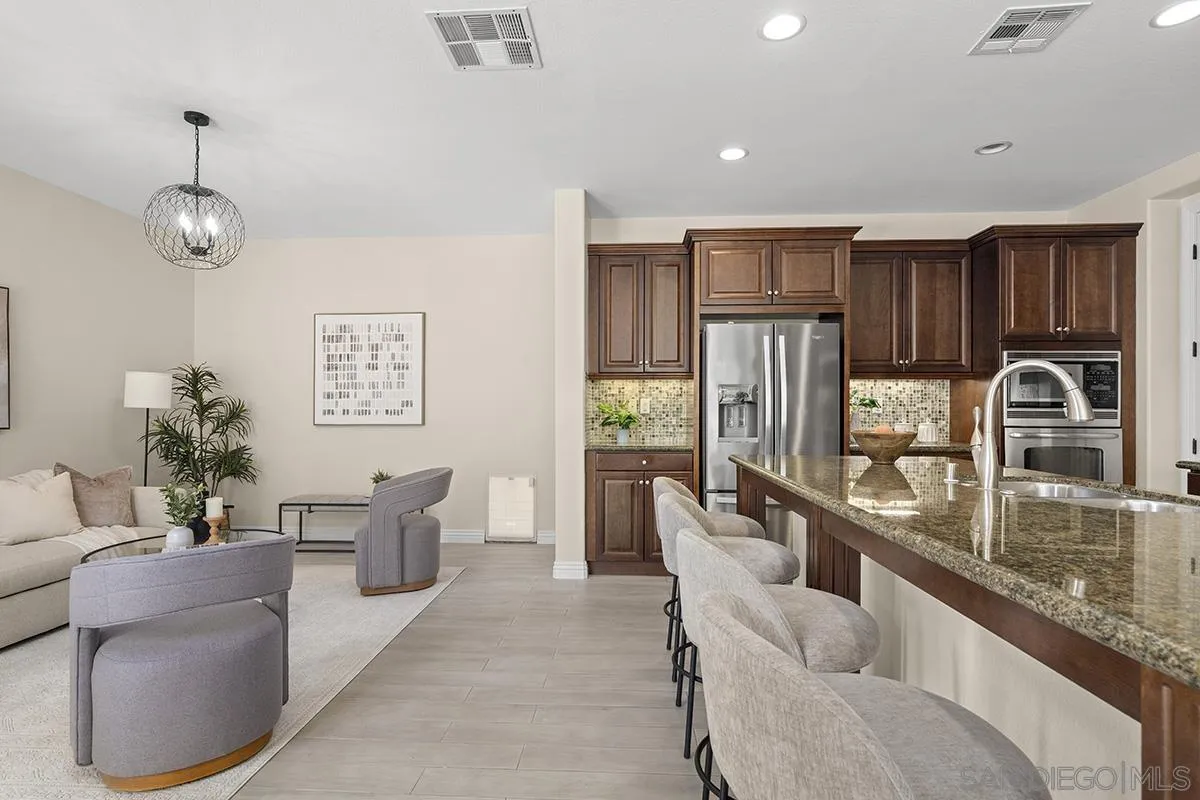 https://cdn.realtyfeed.com/cdn/127/250039943/19c3922f4d0839d4f336bc59b23a4c38.webp