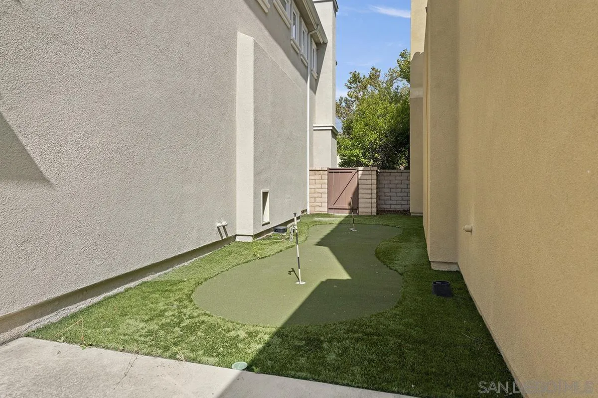 https://cdn.realtyfeed.com/cdn/127/250039943/5ad7247cbe5af6648e4ed4062d982d1f.webp