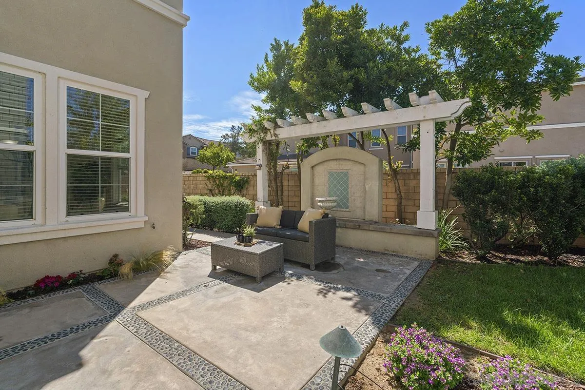 https://cdn.realtyfeed.com/cdn/127/250039943/733c3607f595cb42a4c95b67137f25ea.webp