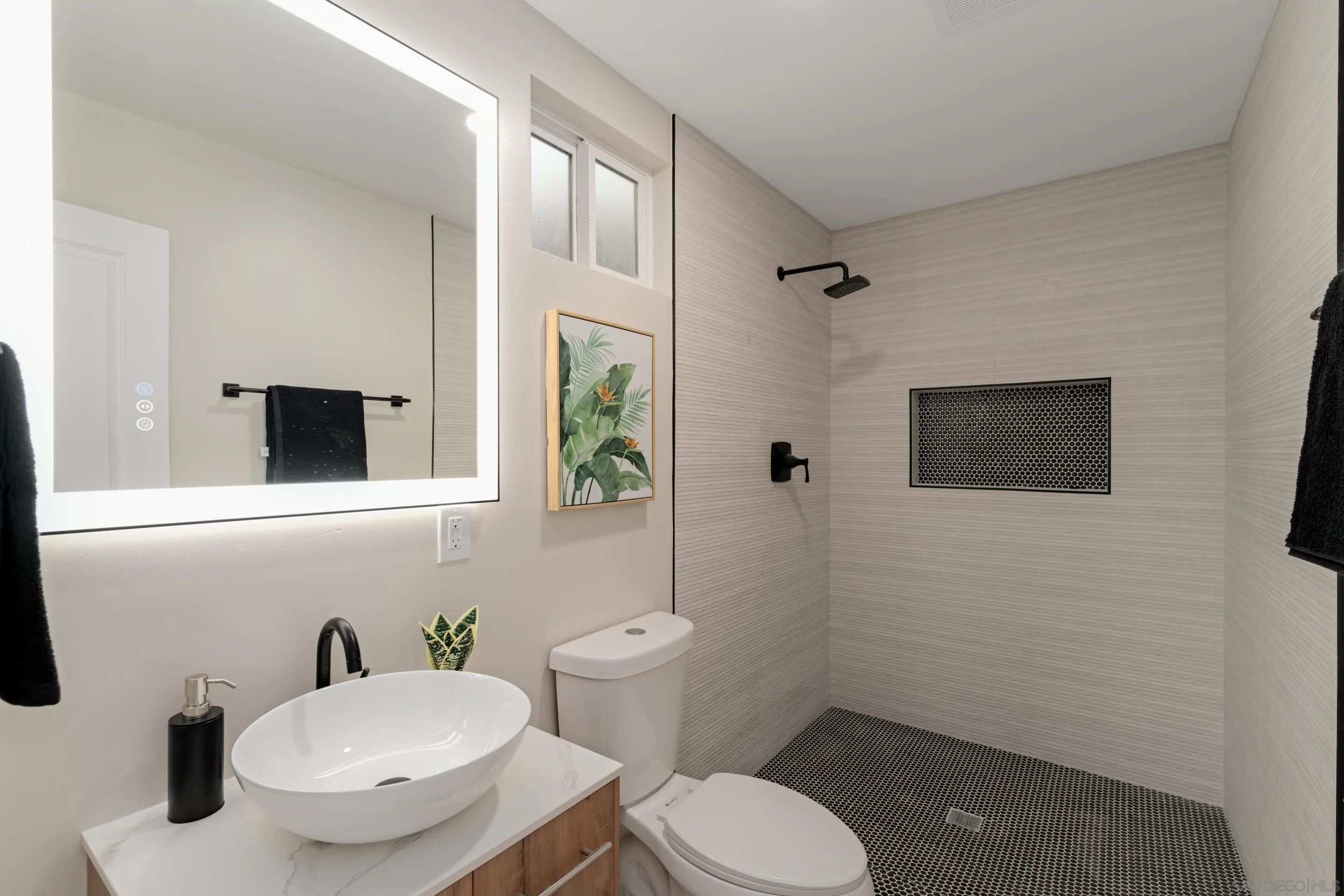 https://cdn.realtyfeed.com/cdn/127/250039945/0d487b408a1b4fe4ed13e1099c29528b.webp
