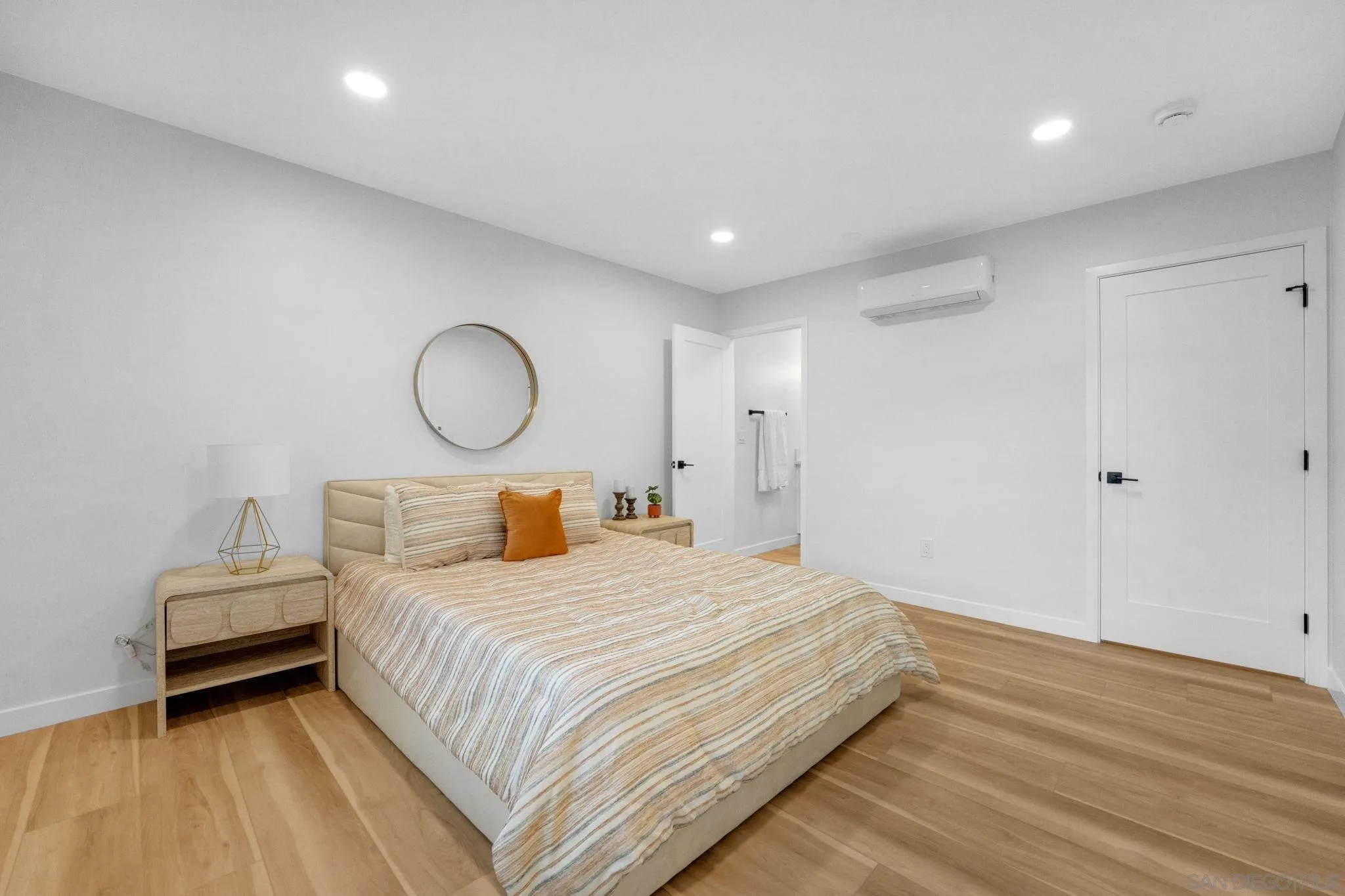 https://cdn.realtyfeed.com/cdn/127/250039948/1a7d8b01f5fb58bbfa6d41c0fc40eb05.webp