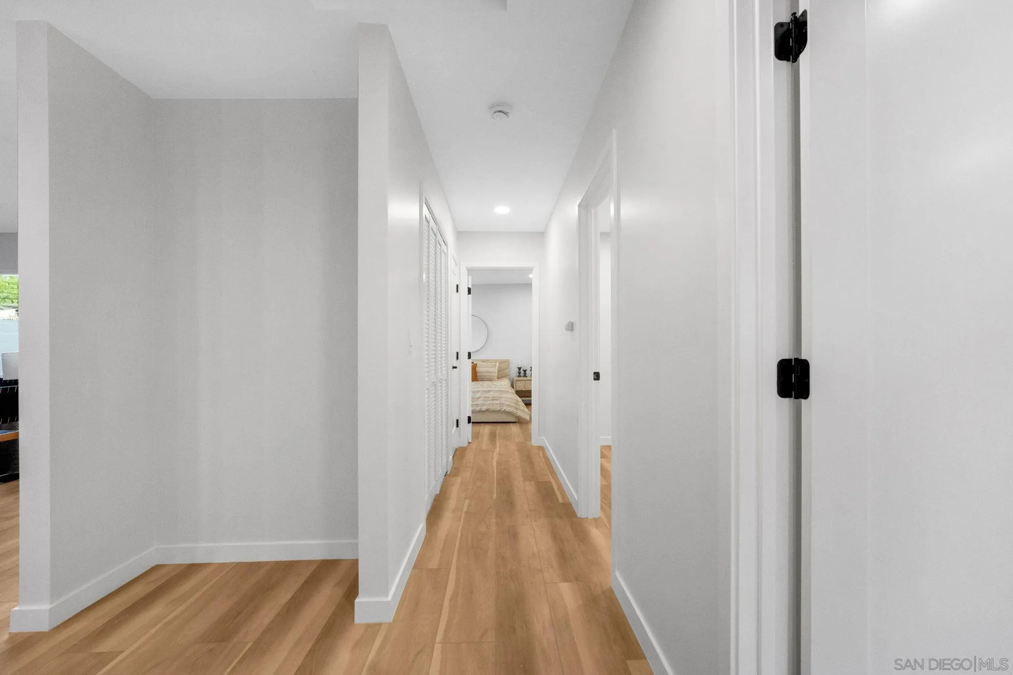 https://cdn.realtyfeed.com/cdn/127/250039948/36c43d91259a1e7a9e45c4b74abb5cd2.webp