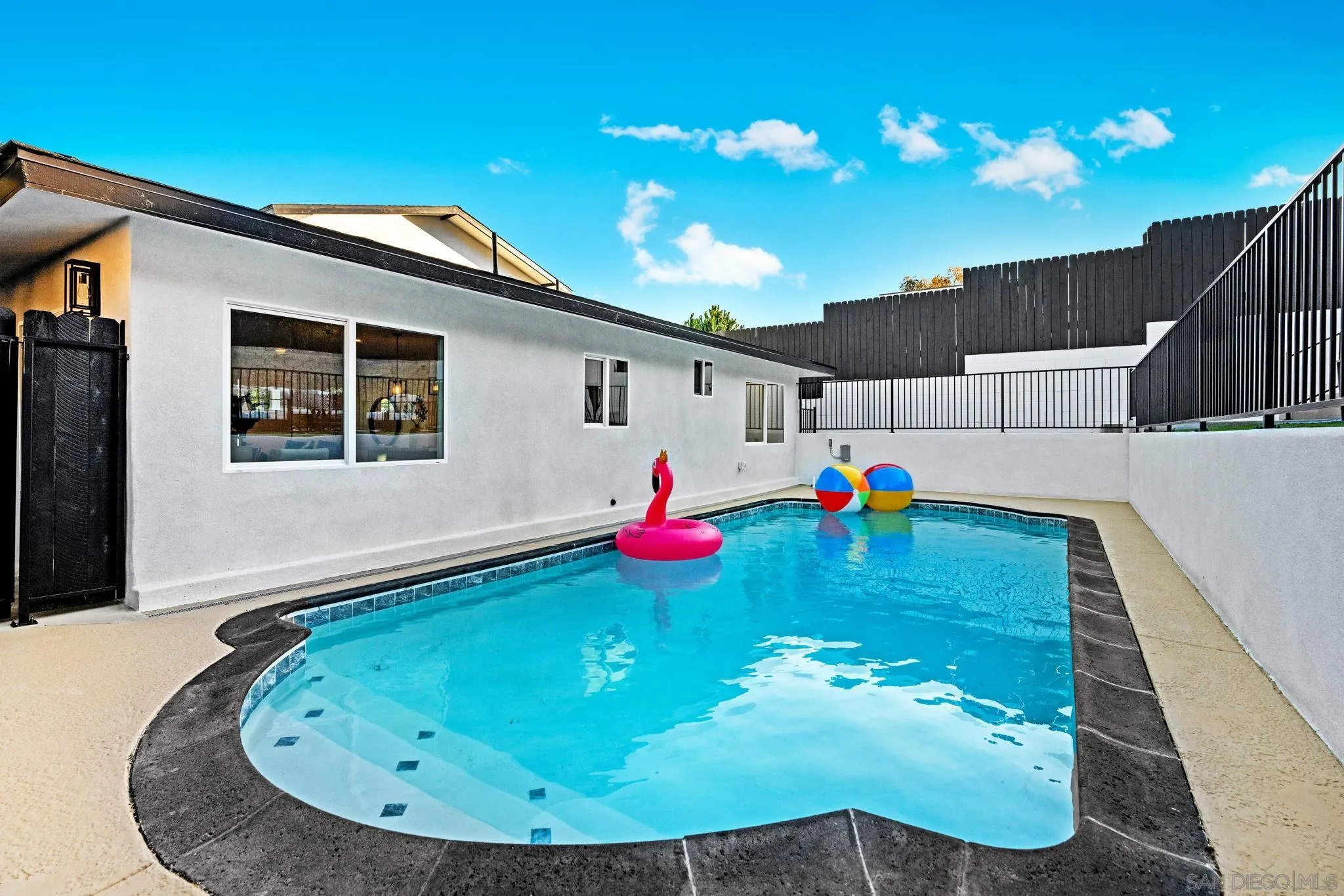 https://cdn.realtyfeed.com/cdn/127/250039948/69ff2b99b7f2de0ddd41d56a3ce7326a.webp