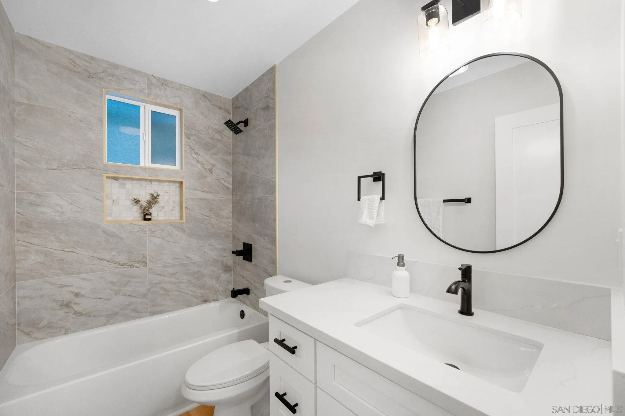 https://cdn.realtyfeed.com/cdn/127/250039948/df2228851cf9872cdcd80a01caa9c992.webp