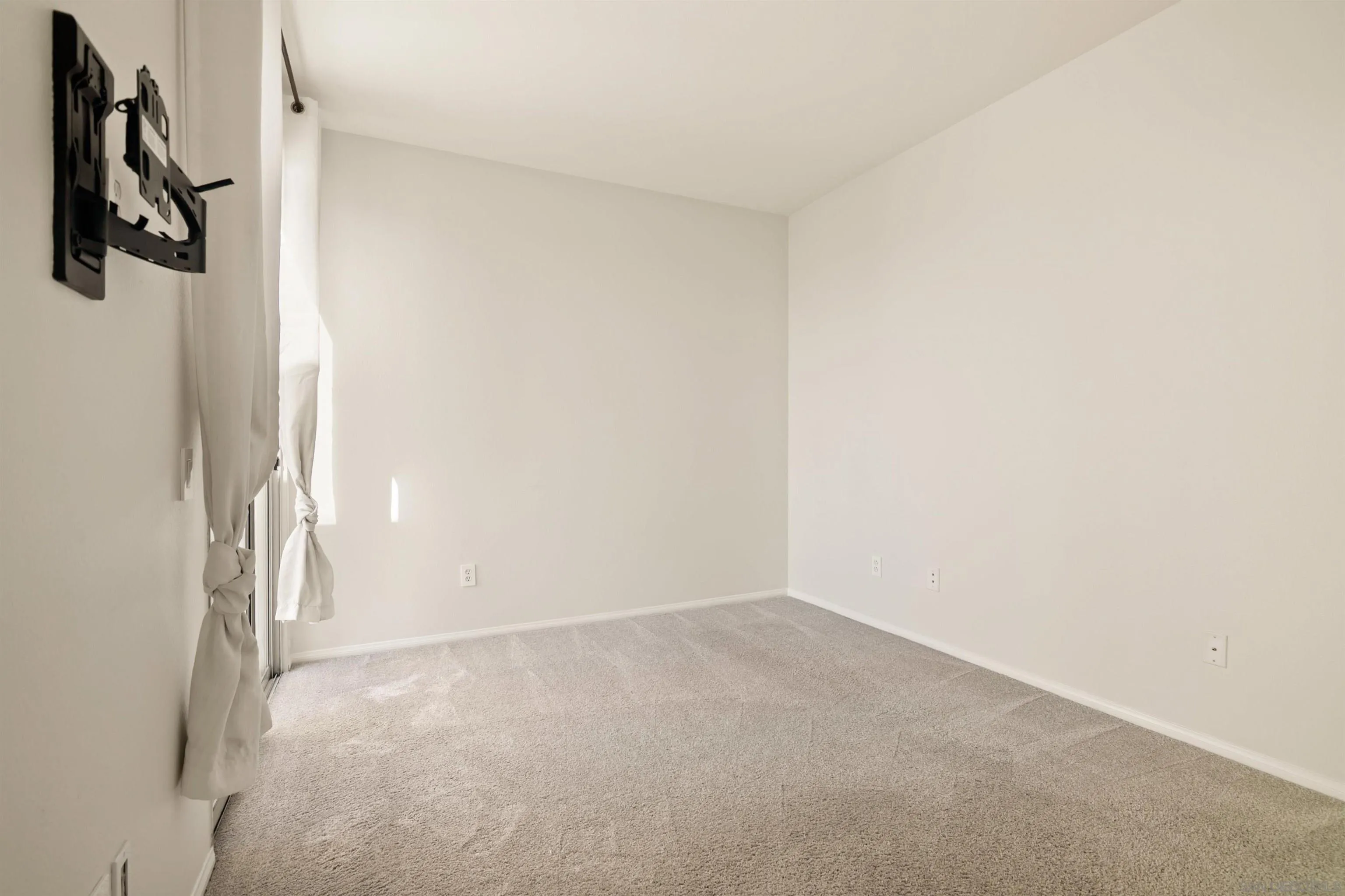 Photo #22: 250039949 Listing: Photo #22