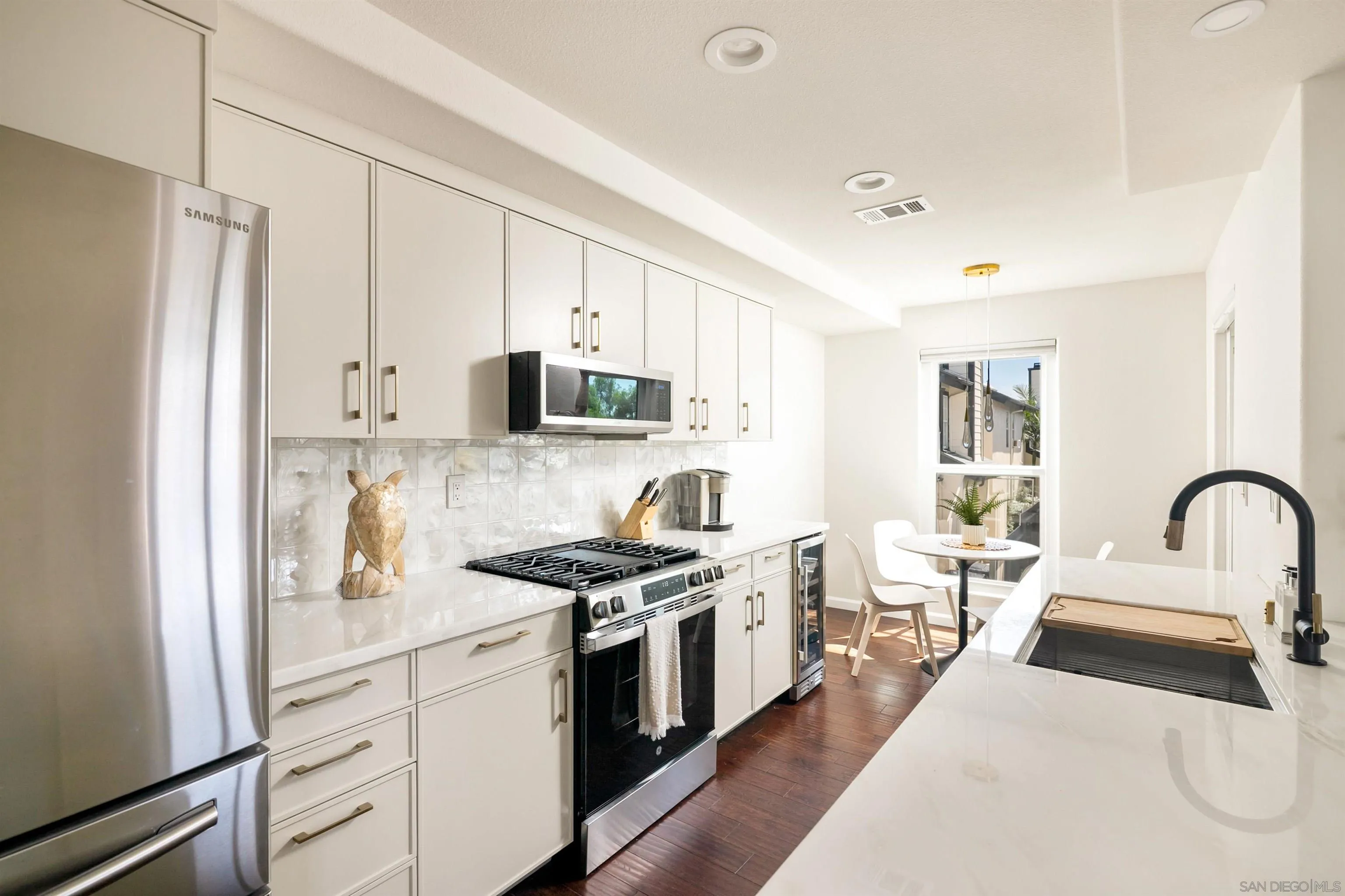 Photo #14: 250039949 Listing: Photo #14