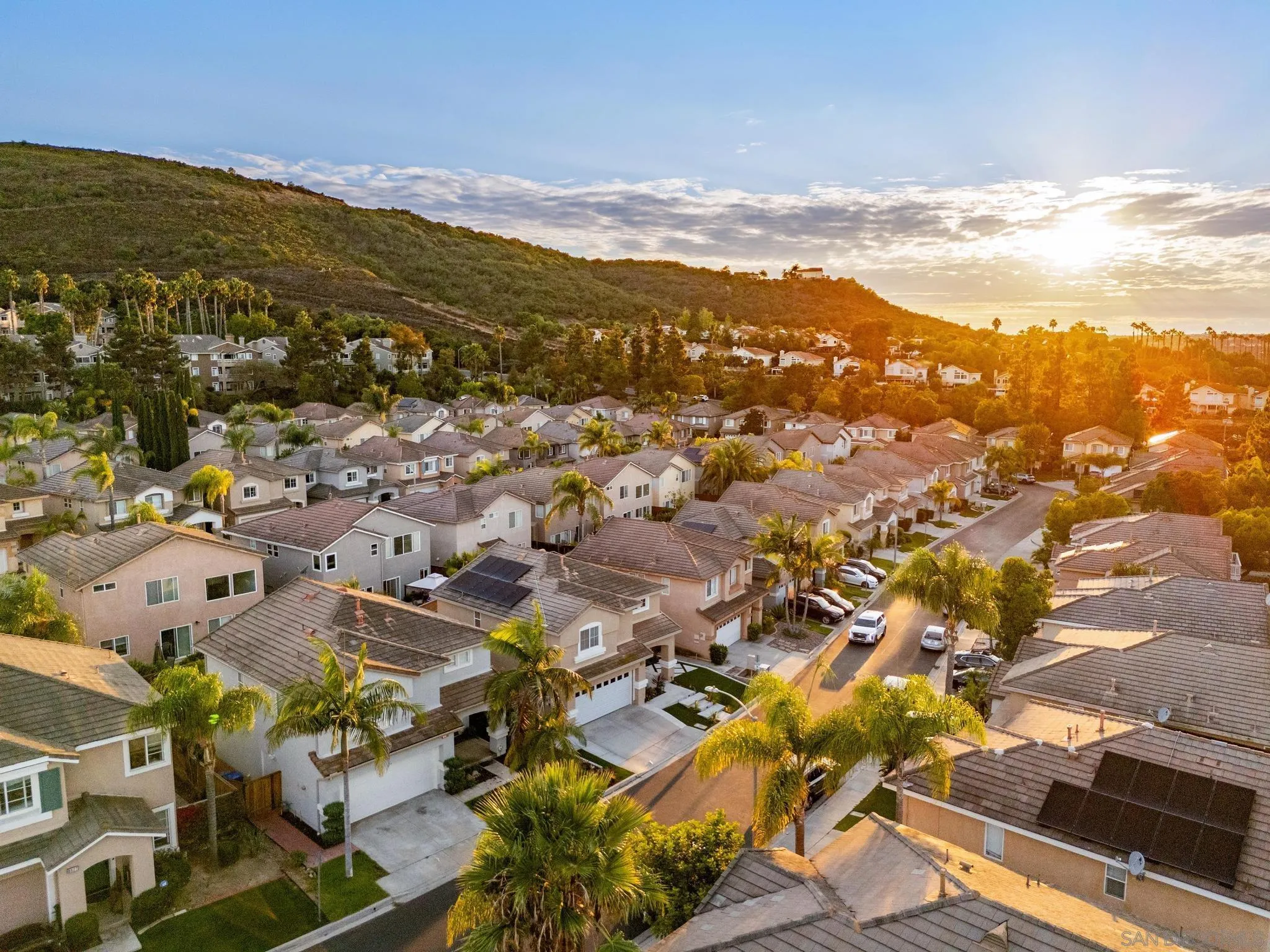 https://cdn.realtyfeed.com/cdn/127/250039960/6f4d30c1f77d4e37eb3adacbf293f7b9.webp