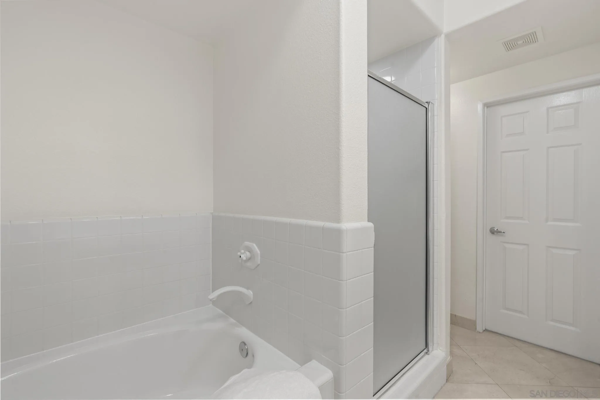 Photo #20: 250039961 Listing: Photo #20