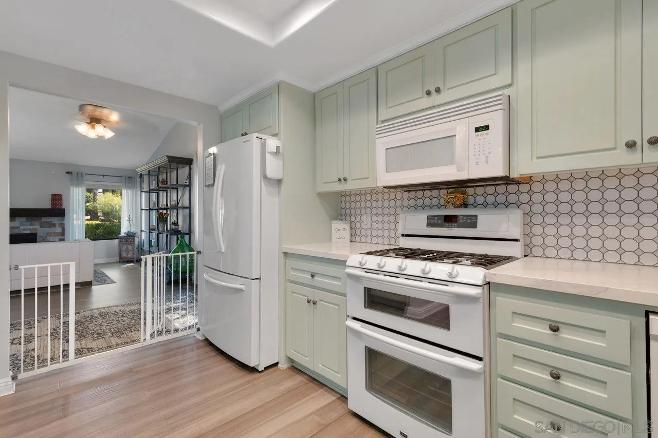 https://cdn.realtyfeed.com/cdn/127/250039966/2c7efcb3853aafc9d1ee2ba9a9de01ee.webp
