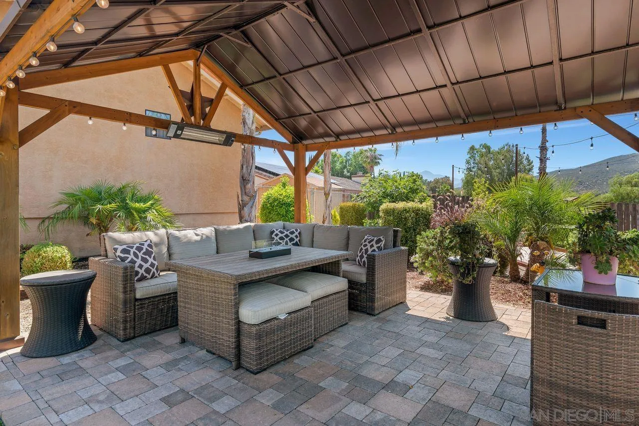 https://cdn.realtyfeed.com/cdn/127/250039966/797ad97856180e3d6e7c78c985045fb0.webp