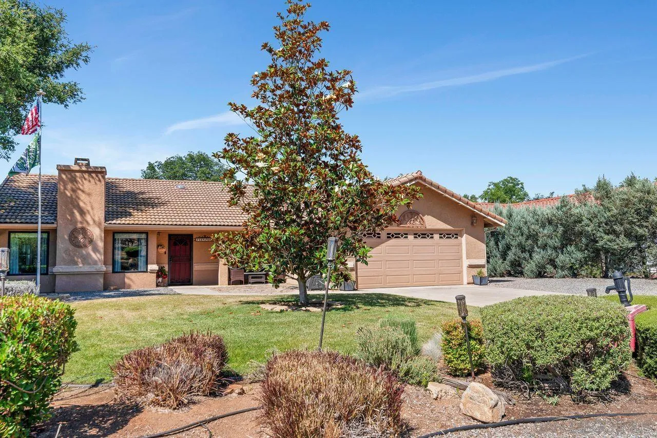 https://cdn.realtyfeed.com/cdn/127/250039966/9cbbad1ffe5d12992dcd8a09f54f03db.webp