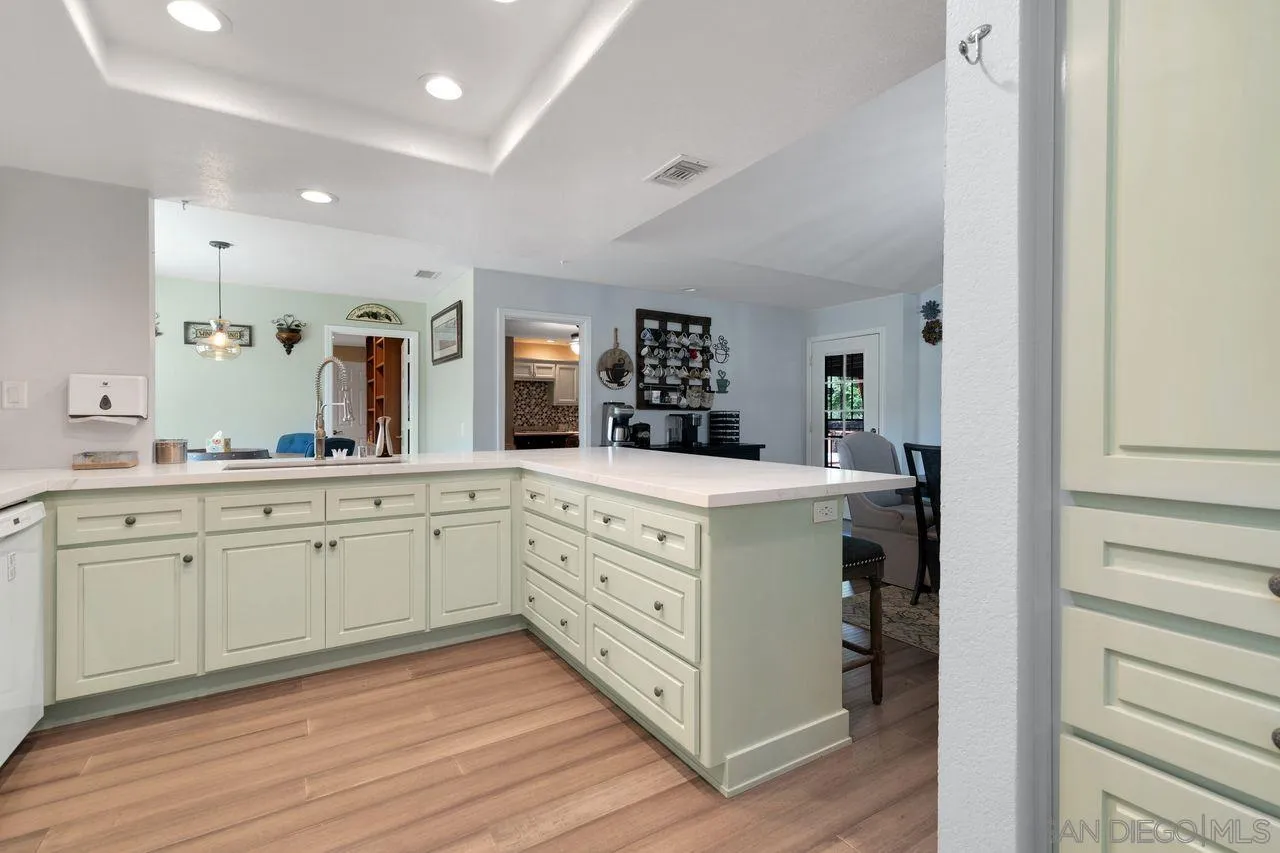 https://cdn.realtyfeed.com/cdn/127/250039966/db76a04f7e9ef09ae7249697176c6bbc.webp
