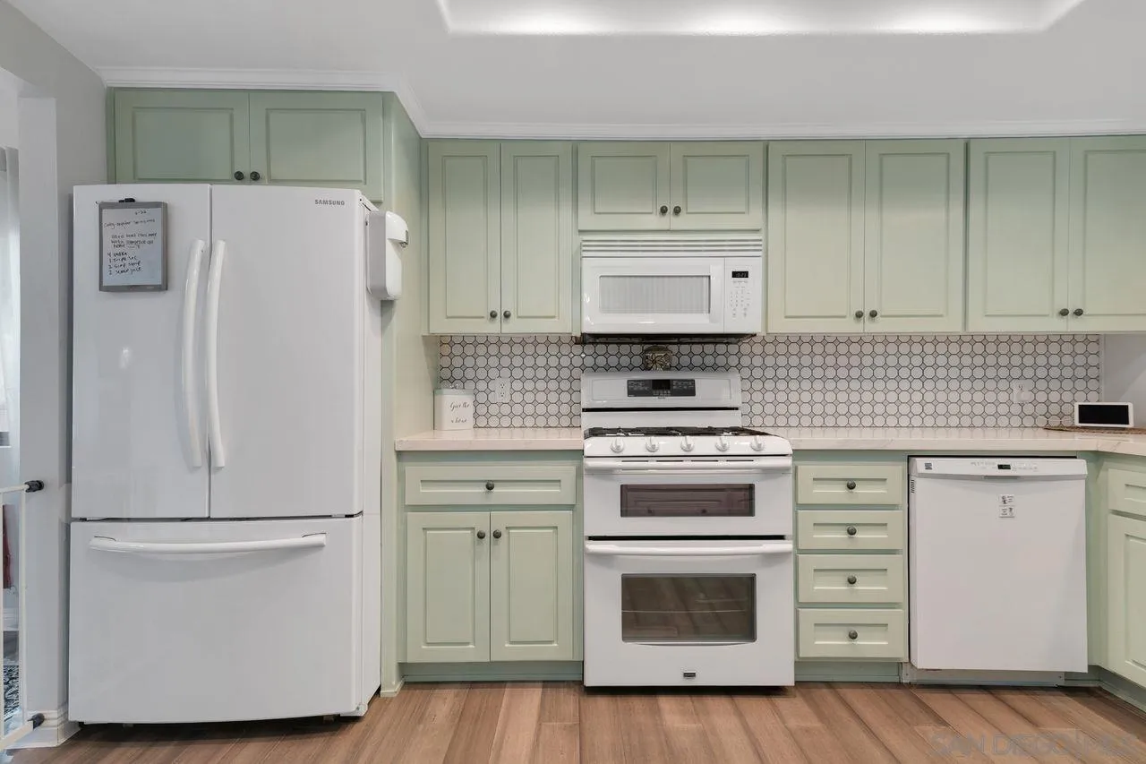 https://cdn.realtyfeed.com/cdn/127/250039966/dda4aecb91d7533c35f9955acd1bf567.webp