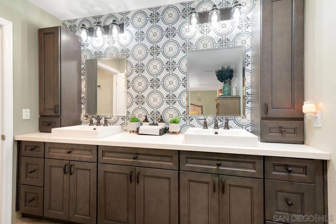 https://cdn.realtyfeed.com/cdn/127/250039966/ed4a2f9ee06a2e27013a23bd26c5bc1f.webp