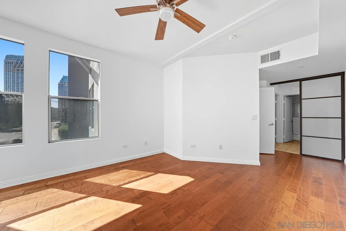 https://cdn.realtyfeed.com/cdn/127/250039967/c61916c621fa1d300e60050b8e7d1e9e.webp