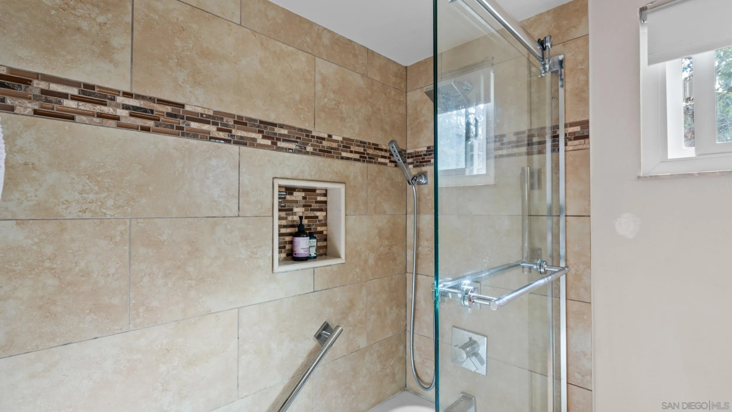 Photo #35: 250039972 Listing: Photo #35