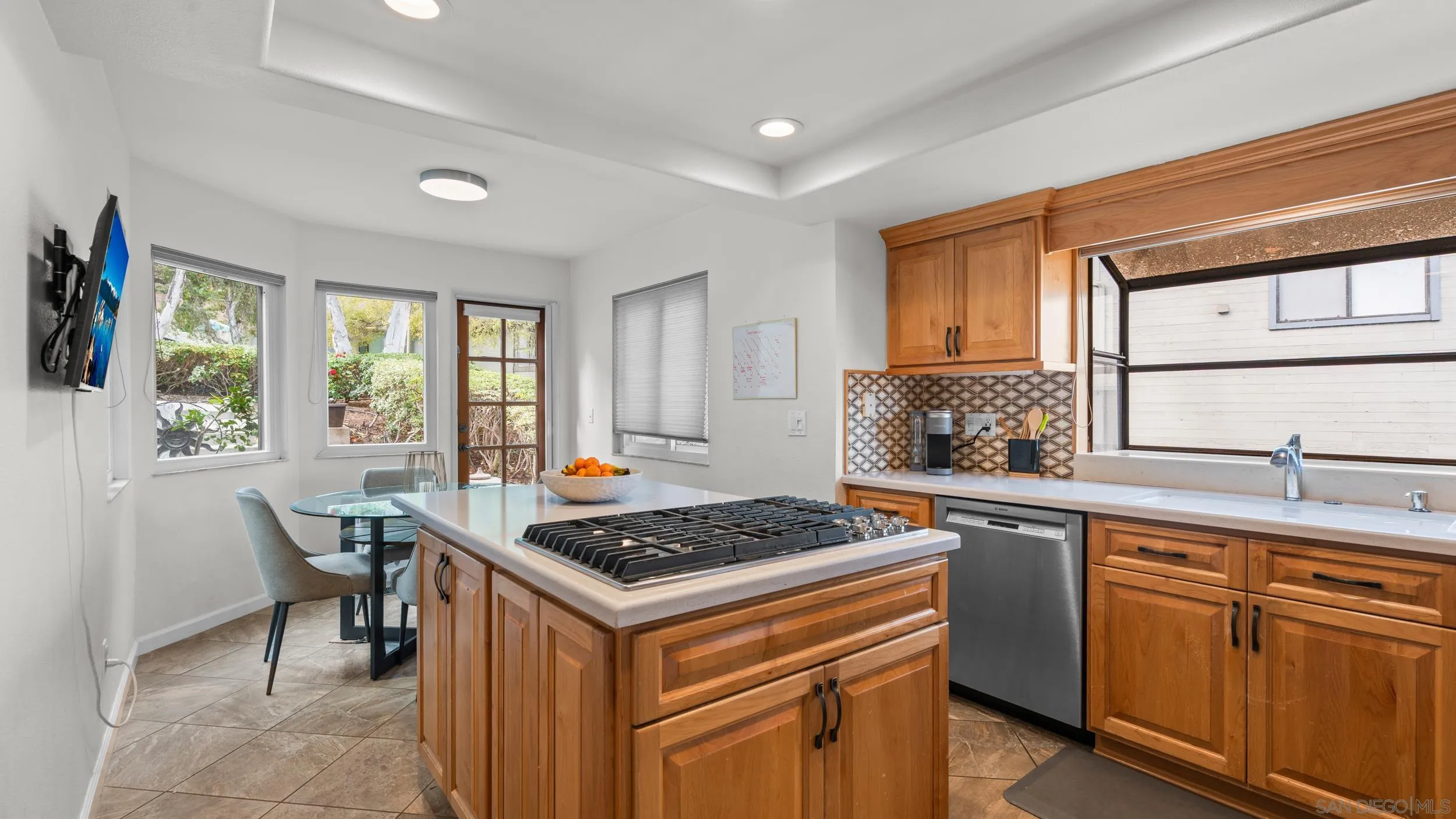 Photo #4: 250039972 Listing 