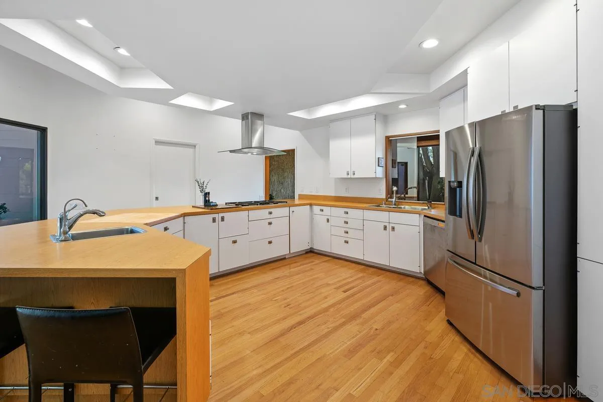 https://cdn.realtyfeed.com/cdn/127/250039978/44adb50ec4b0b308276d9d8b72fa1e3d.webp