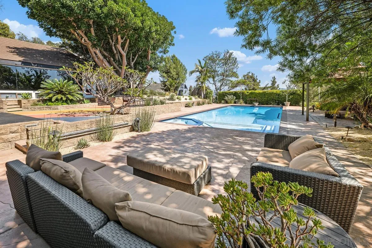 https://cdn.realtyfeed.com/cdn/127/250039978/858ac950a7c85b184428b061c5b3f276.webp