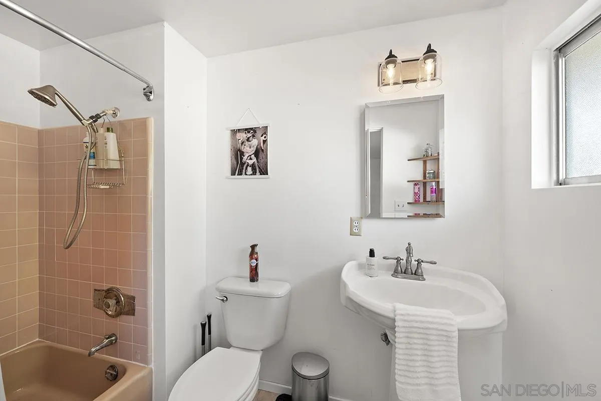 https://cdn.realtyfeed.com/cdn/127/250039980/08b00fc3da1f8710f3b37e39d6cc0e6d.webp