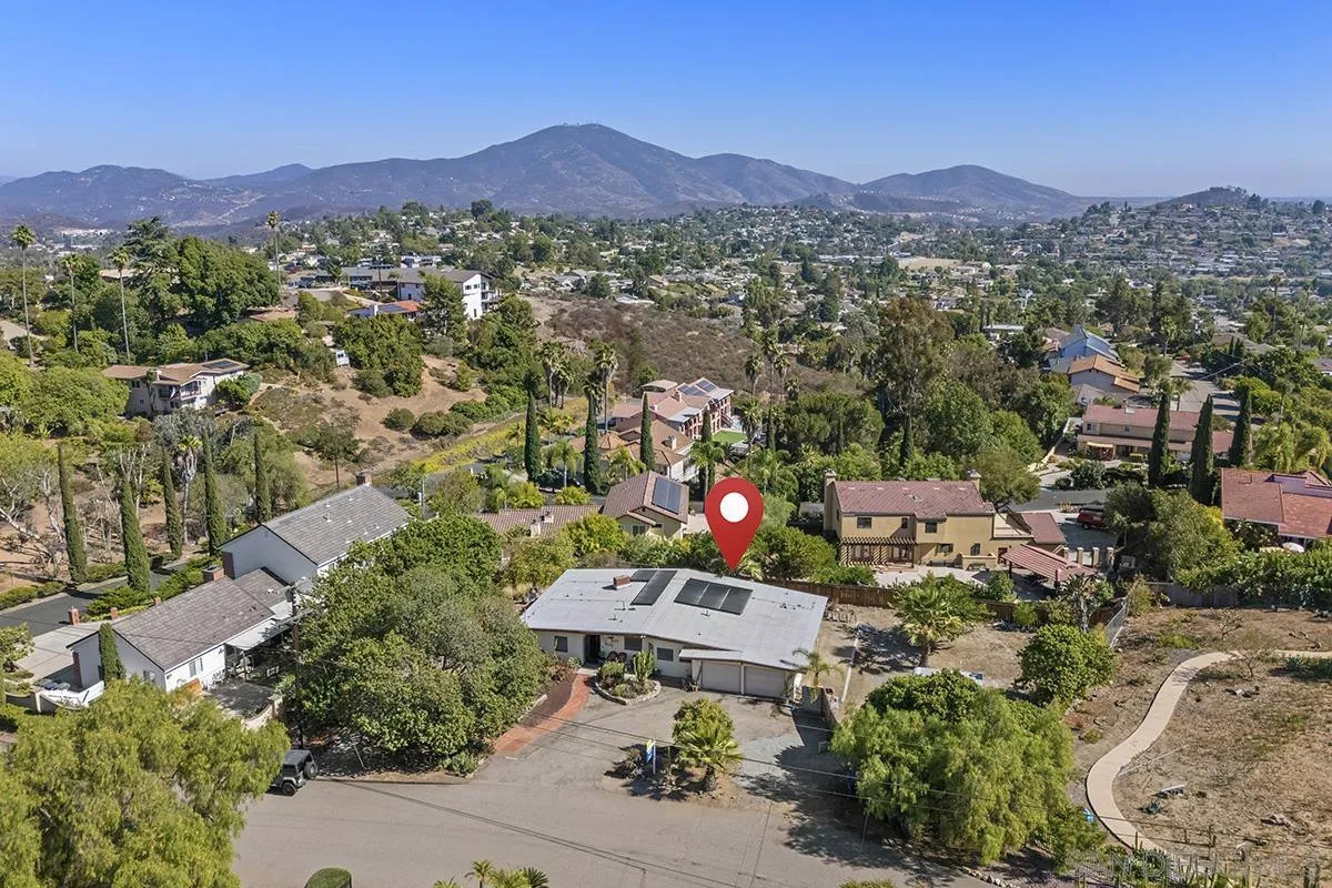 https://cdn.realtyfeed.com/cdn/127/250039980/34ada09cf6eee6771439a911b2bb10c2.webp