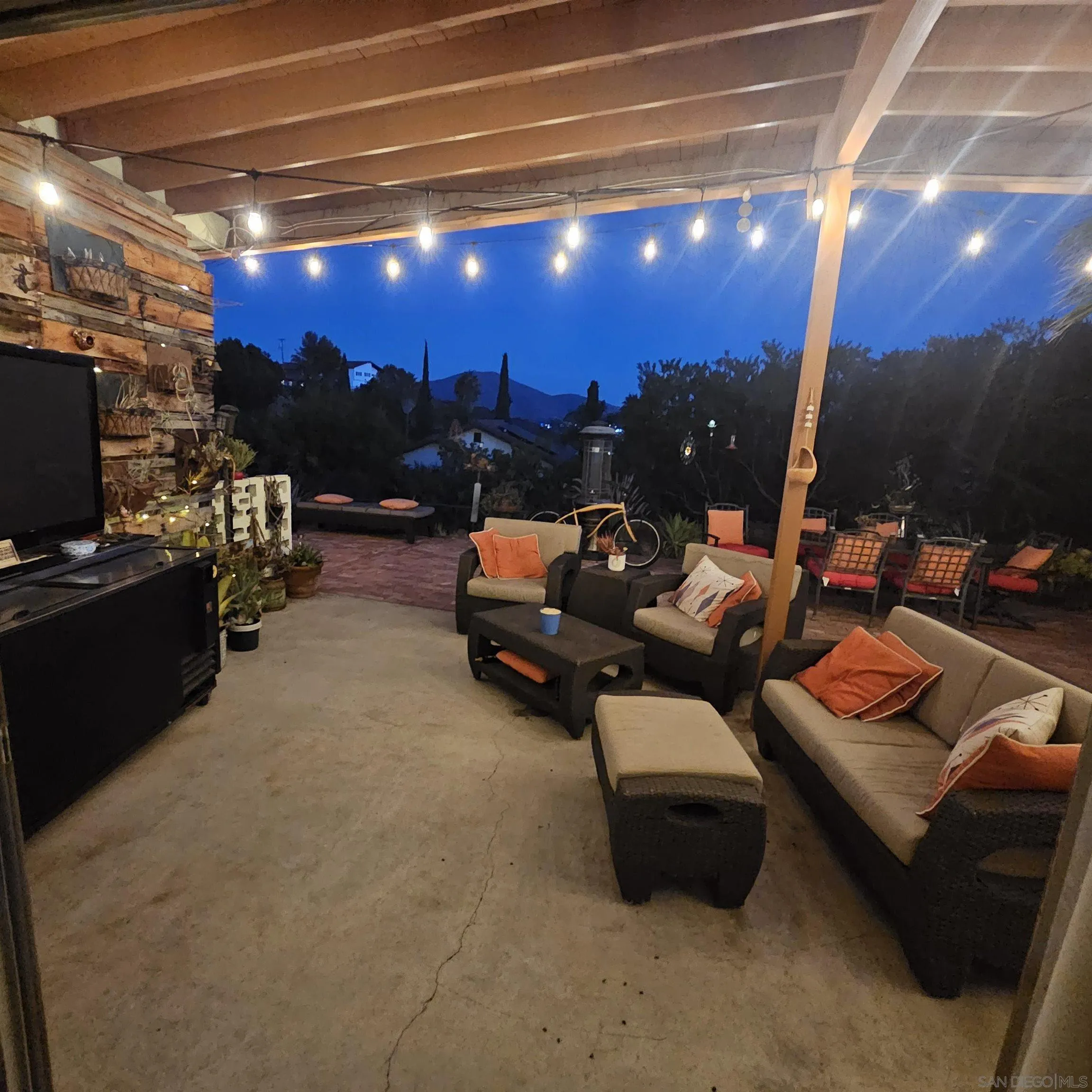 https://cdn.realtyfeed.com/cdn/127/250039980/ff83f8fc76abe4f33cdc7d6072022711.webp