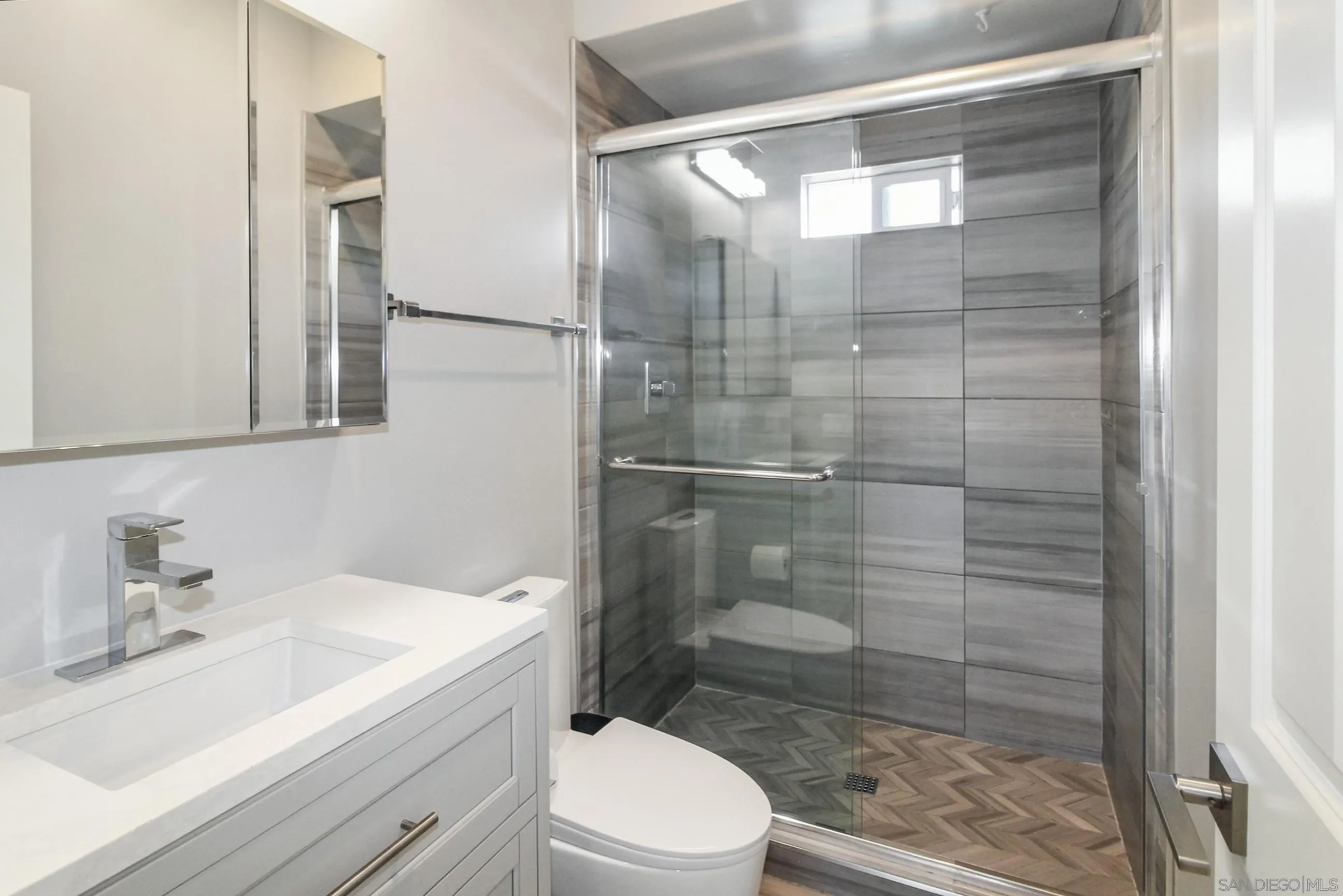 Photo #27: 250039981 Listing: Photo #27