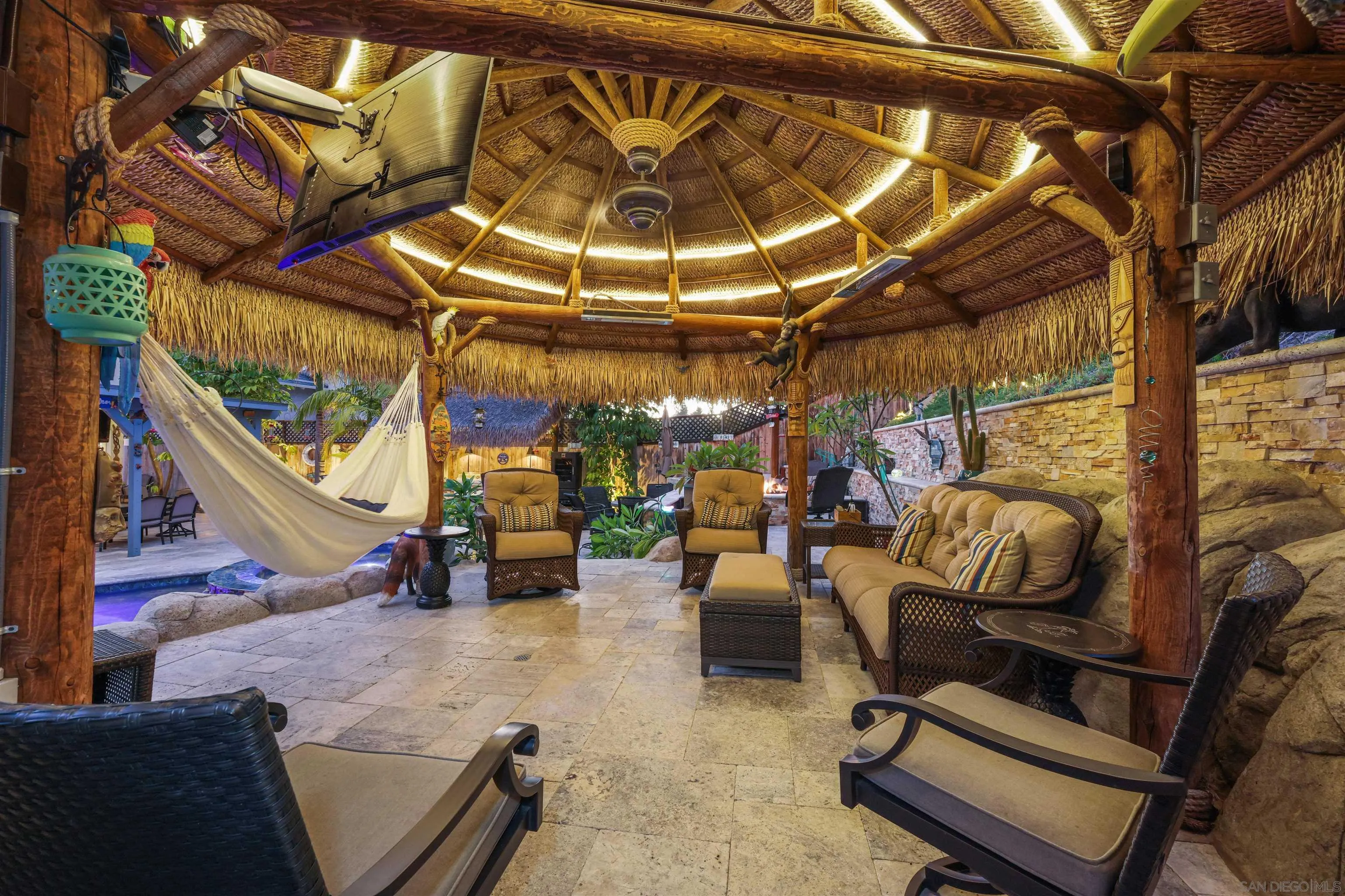 https://cdn.realtyfeed.com/cdn/127/250039986/54139cc1736e7a278f688041a7f83b35.webp