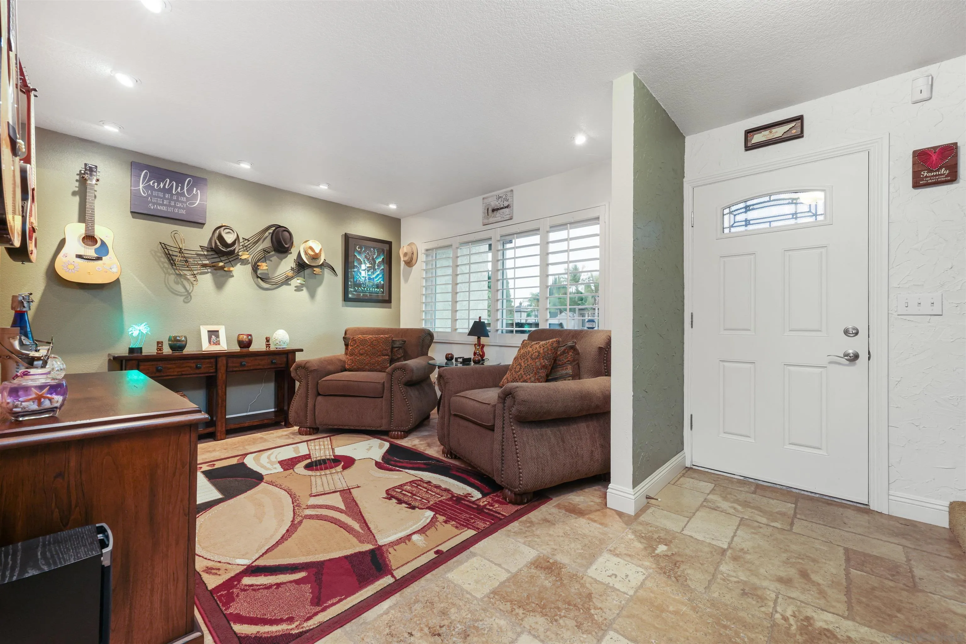 https://cdn.realtyfeed.com/cdn/127/250039986/c0a946ad288904af16e6e97c81b39a8a.webp