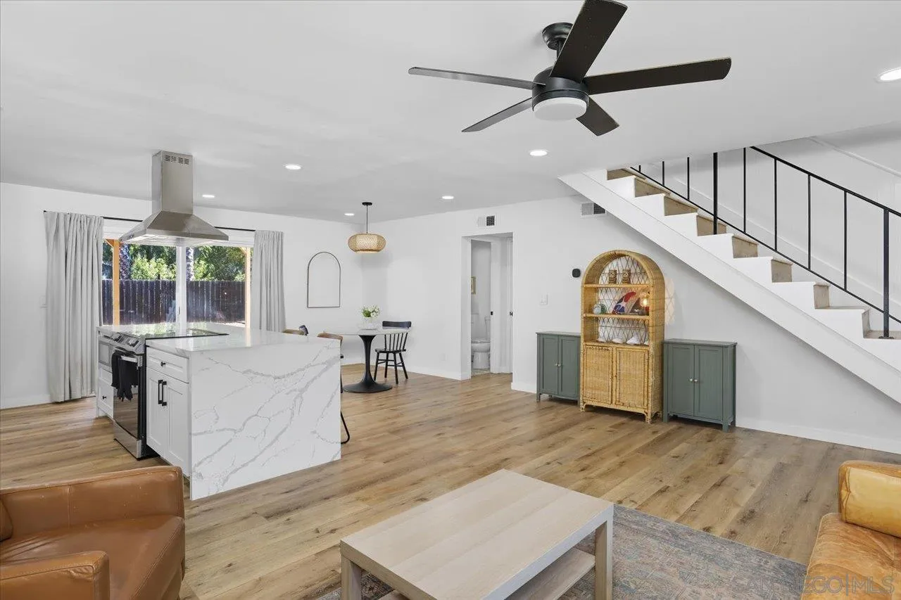 https://cdn.realtyfeed.com/cdn/127/250039989/4c75b7e090fe7d9cbcb2f7a6d154e689.webp