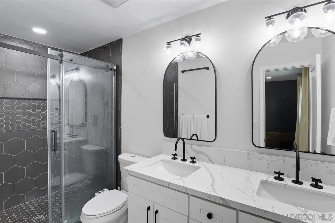 https://cdn.realtyfeed.com/cdn/127/250039989/61e9ea5b35ff07638a55eb67f57fcff4.webp