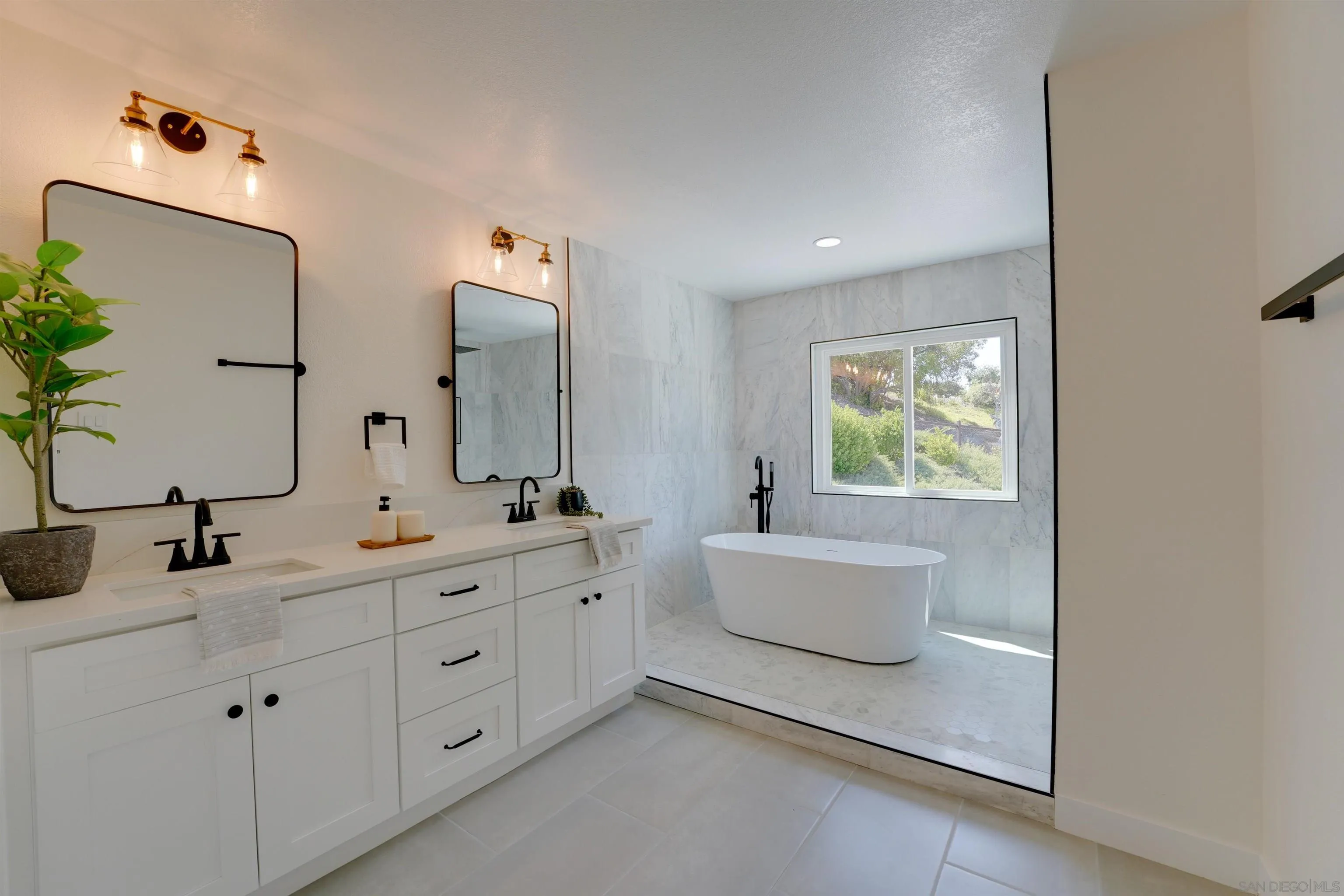 https://cdn.realtyfeed.com/cdn/127/250039991/2d83e7b2a72c8d0bdda82c0d79df4ec0.webp