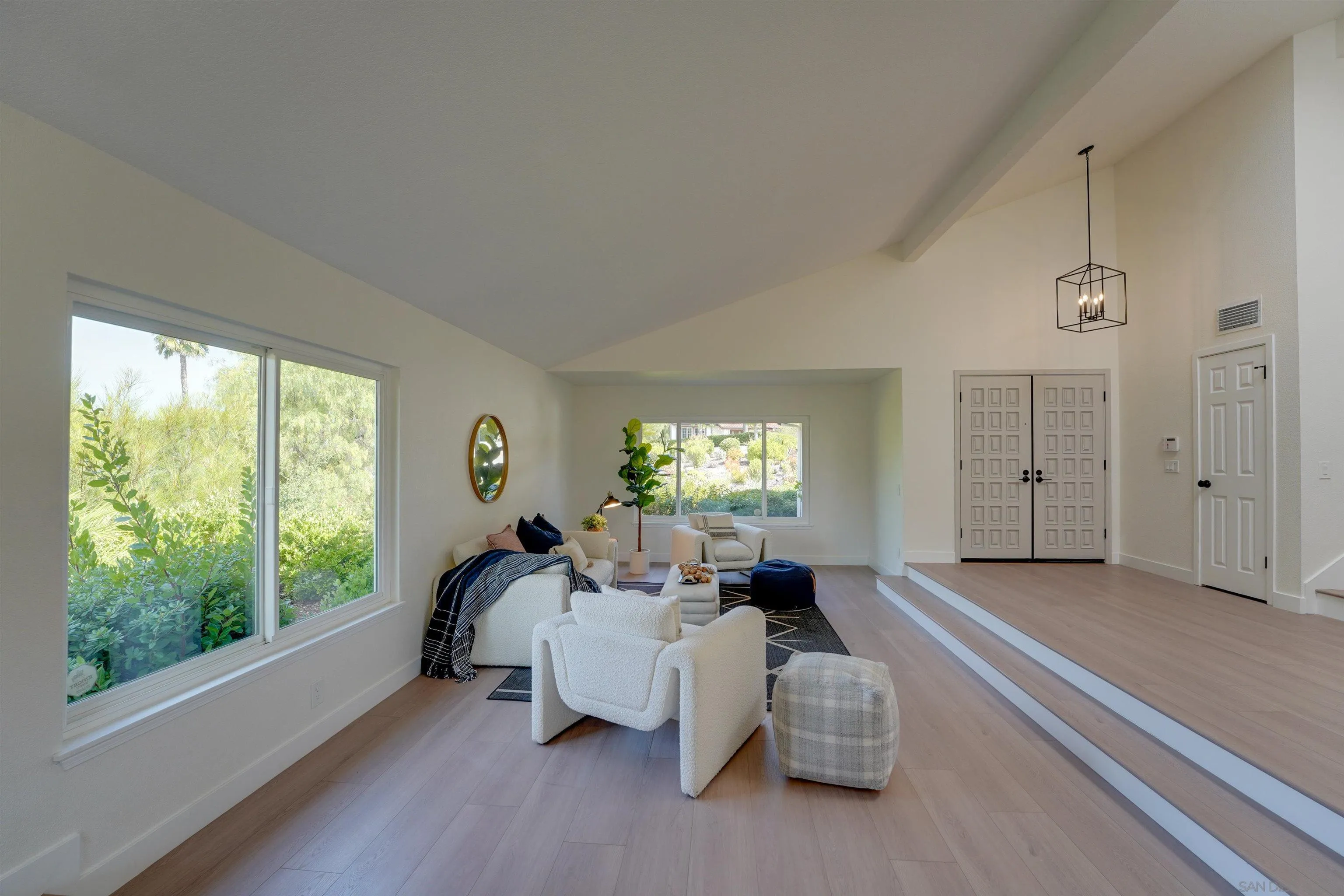 https://cdn.realtyfeed.com/cdn/127/250039991/8bee67c3d2b0c30d2c03316a5f35540a.webp