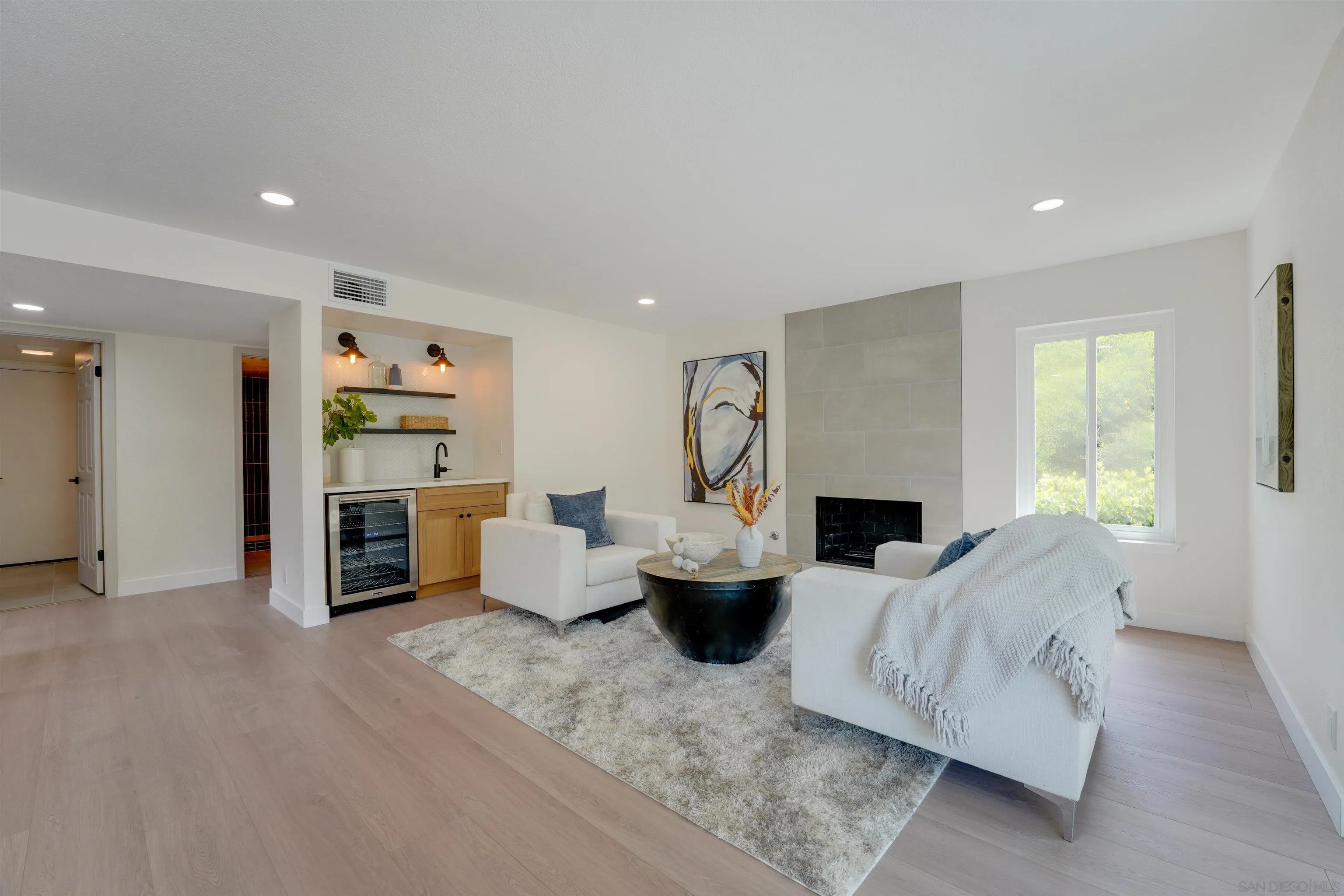 https://cdn.realtyfeed.com/cdn/127/250039991/d62bf634d80946fdab083bd9172dfc5f.webp